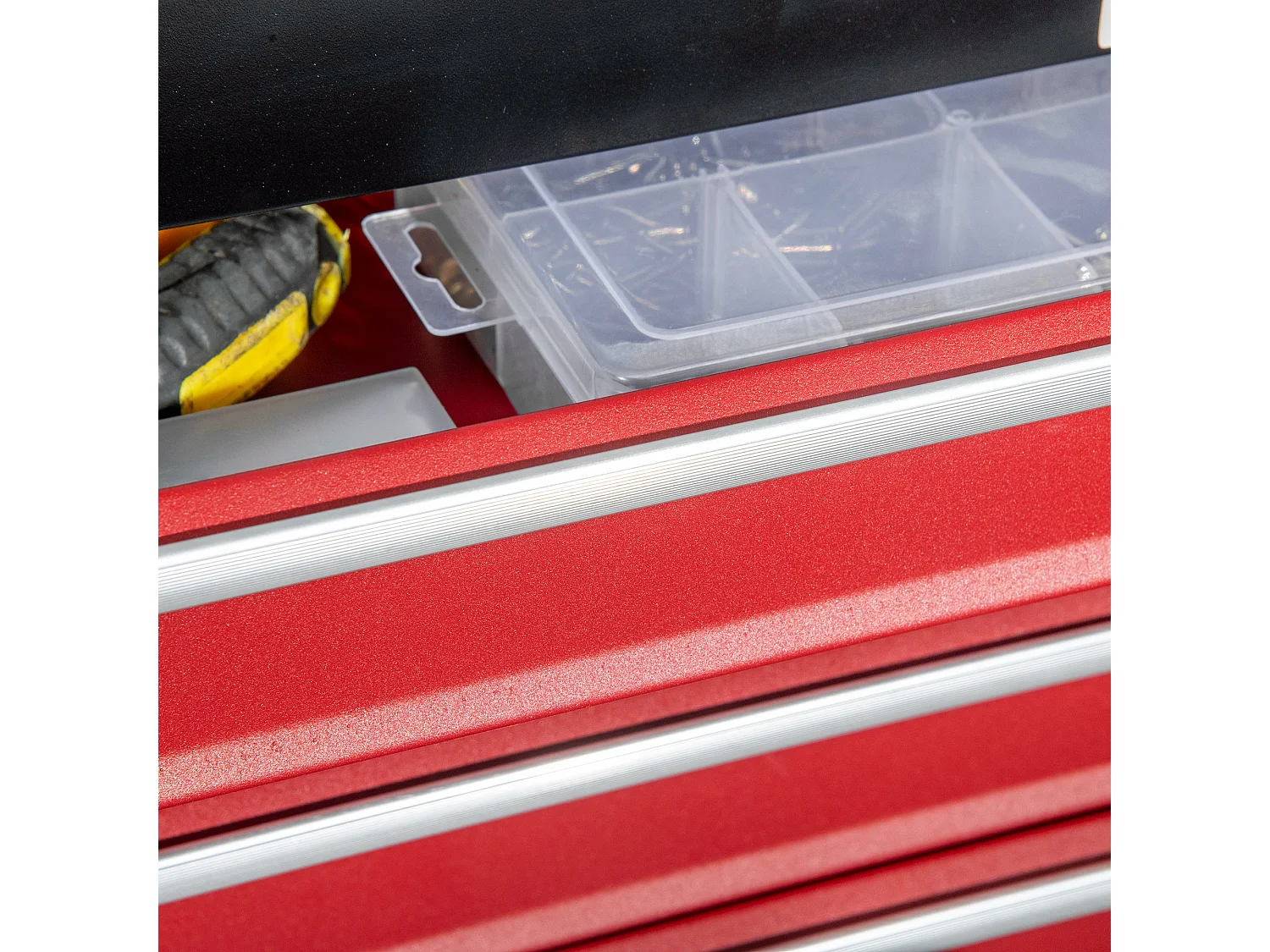 Cassetta porta attrezzi con 4 cassetti e vassoio superiore