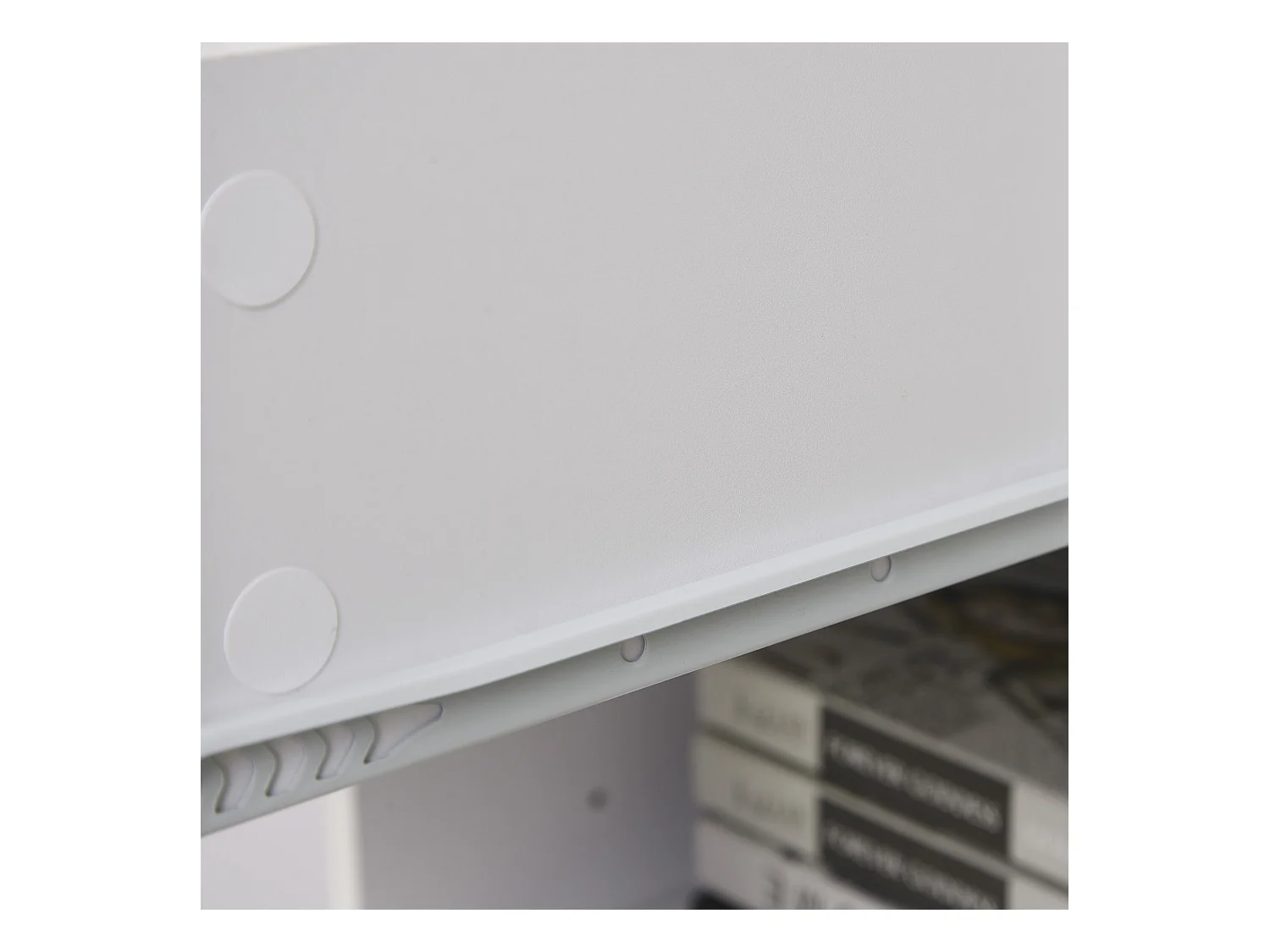 Scrivania compatta per computer fisso pc in legno bianco