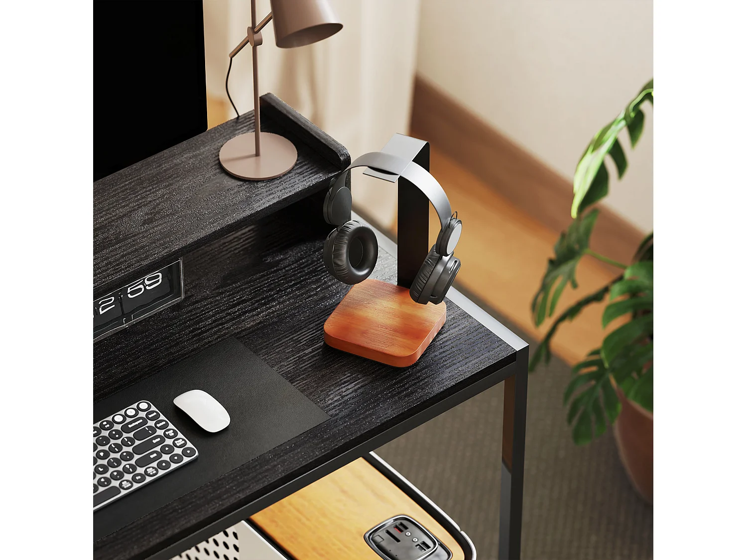 Scrivania pc con supporto per monitor e 2 ripiani regolabili nero