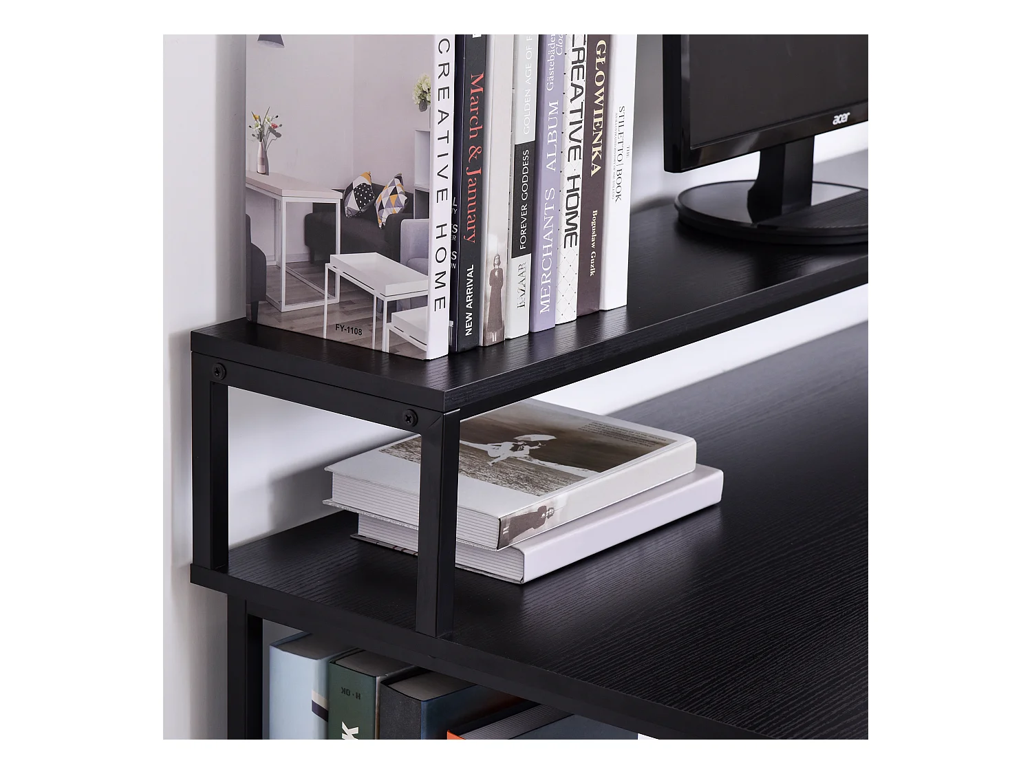 Scrivania computer con ripiani in pannello truciolare nera