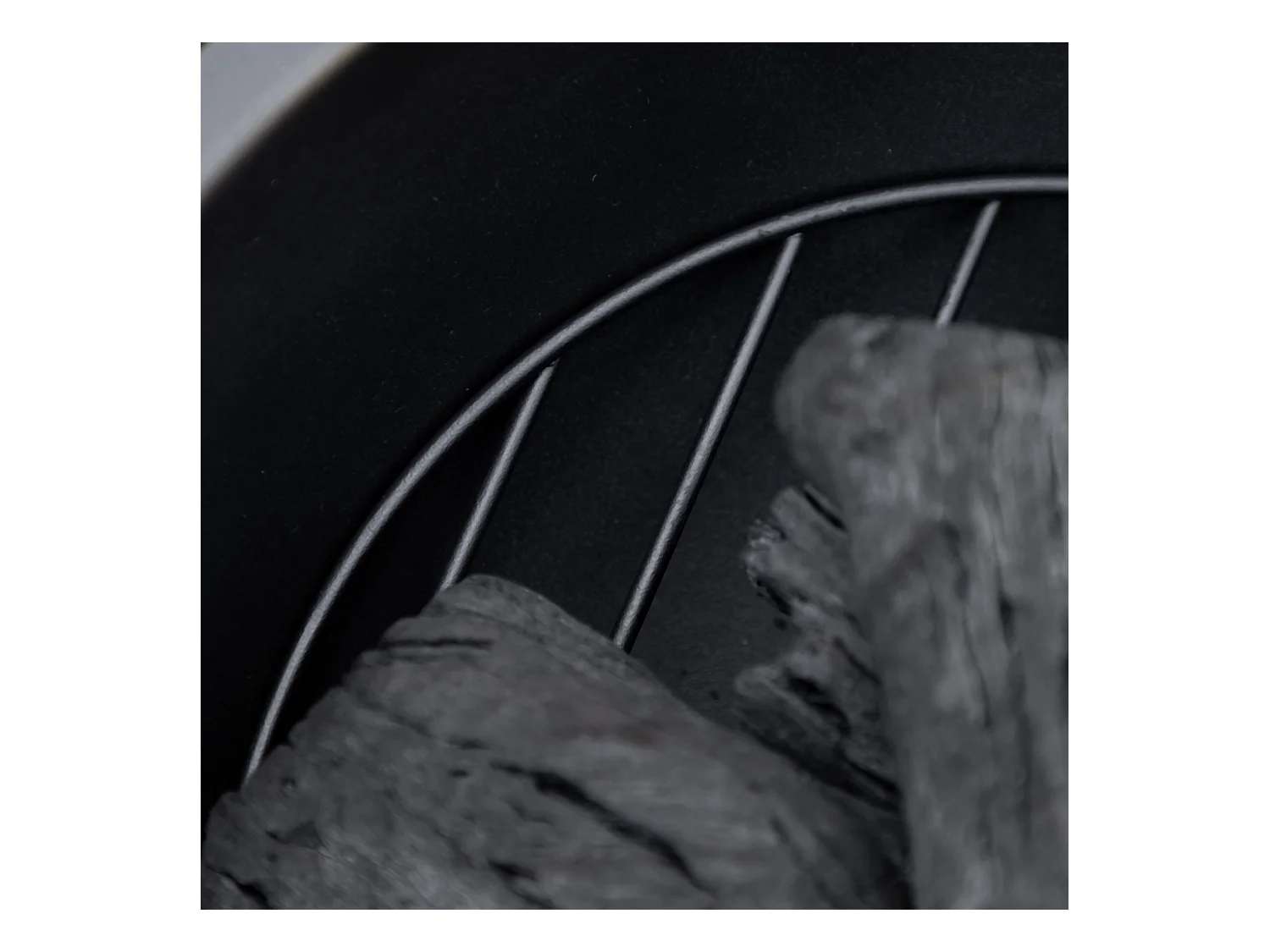 Feuerschale en métal, design tronc d'arbre, avec couvercle et crochet, pour jardin et terrasse, brun (61.5x61.5x39 cm)