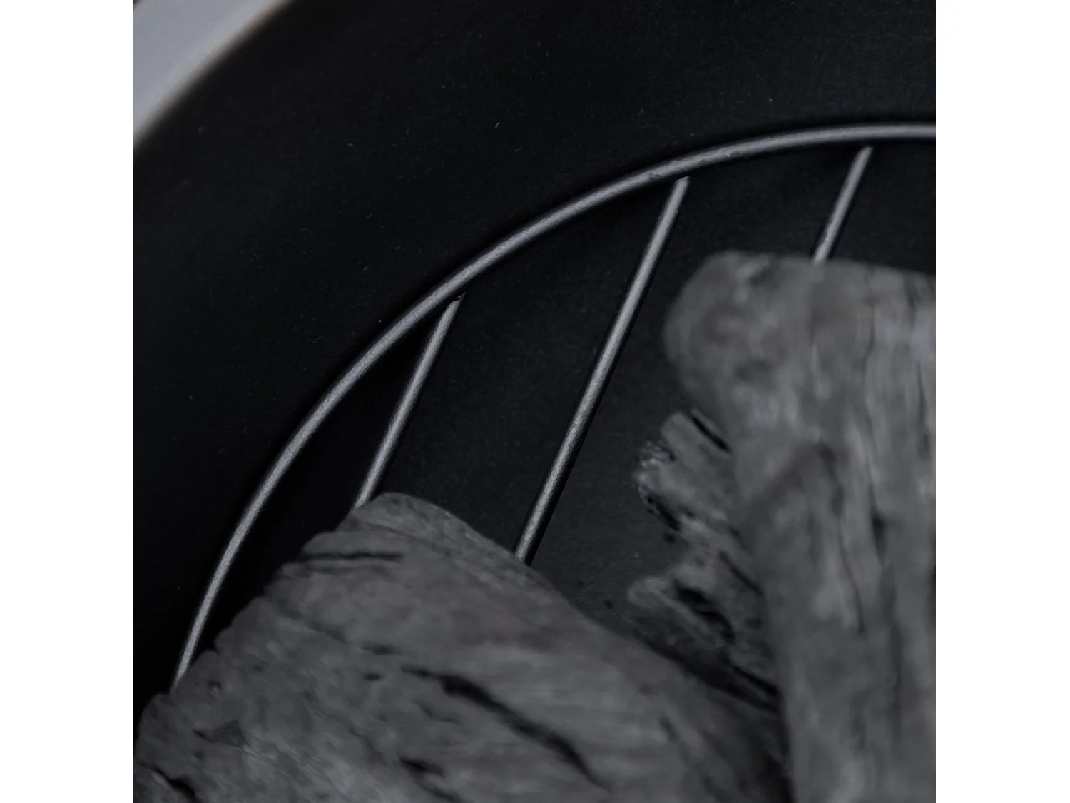 Braciere in metallo a forma di tronco d'albero, con coperchio e gancio, per giardino e terrazza, marrone (61,5x61,5x39 cm)