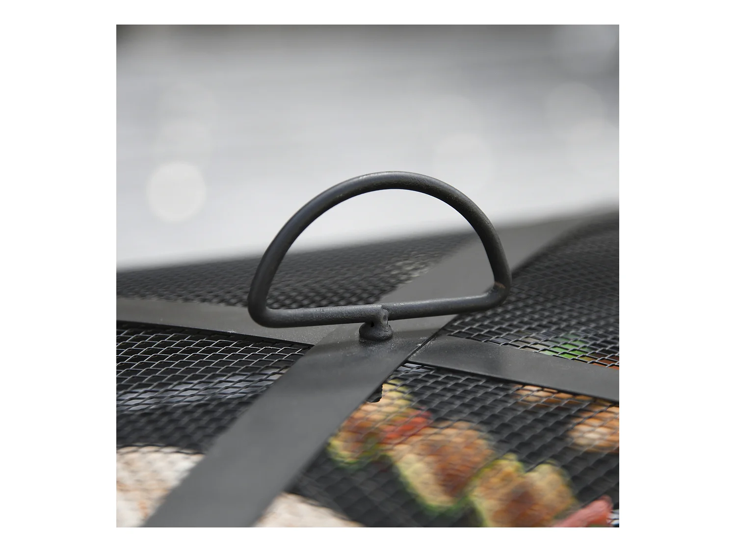 Brasero carré multifonction avec grill, pare-étincelles et seau à glace, acier noir (76x76x47cm)