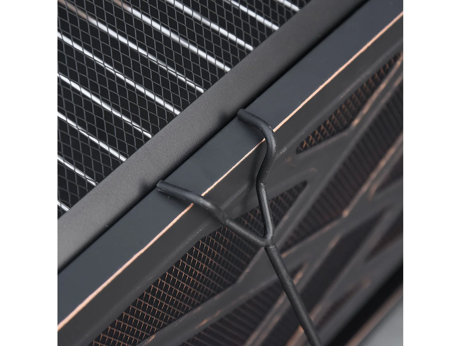 Brasero avec pare-étincelles, grille de cuisson et crochet, métal noir (66x66x66cm)