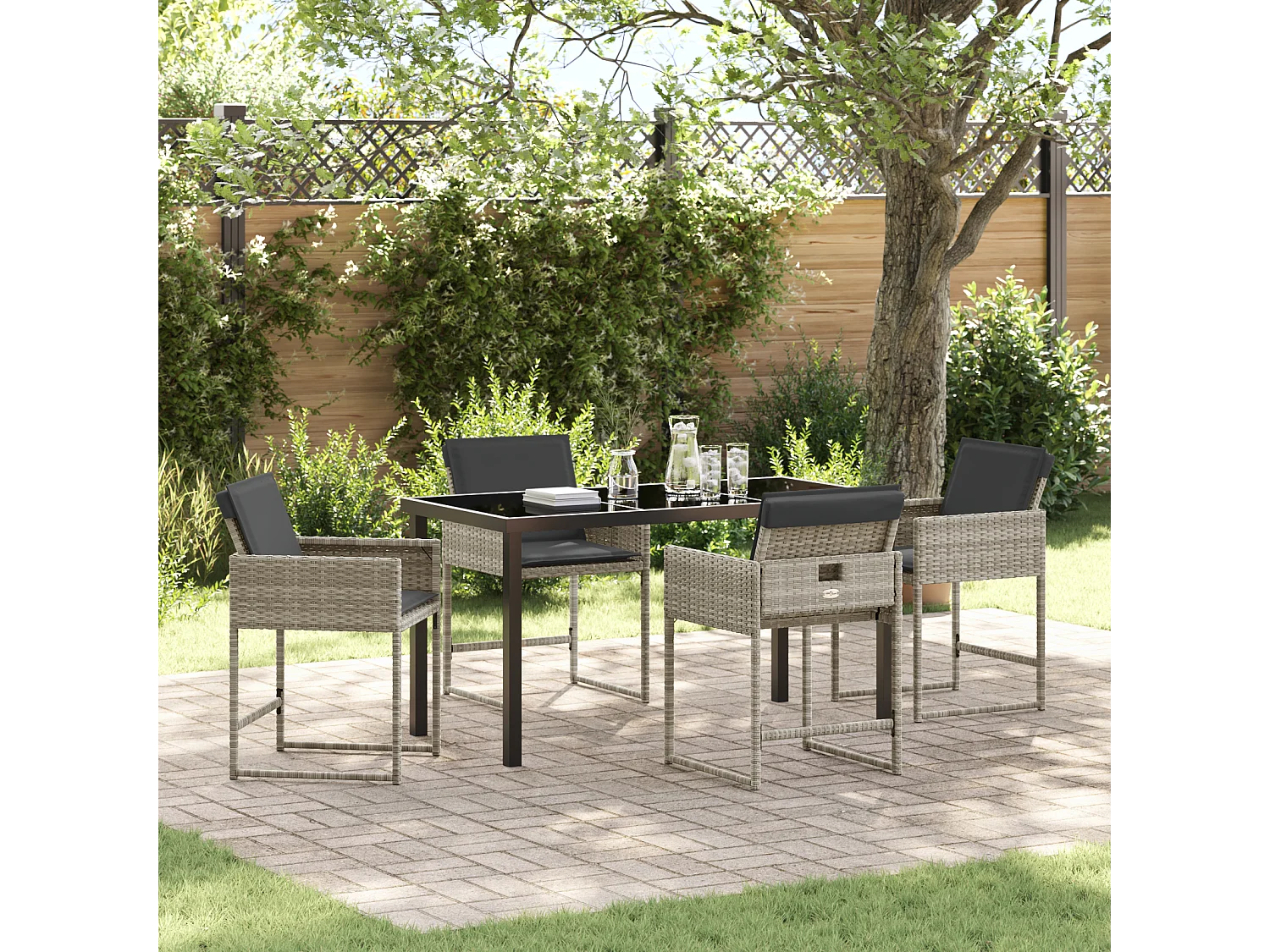 5-delige tuinset met lichtgrijze polyrotan kussens