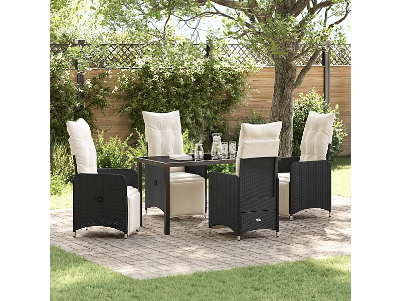 Set da pranzo da giardino composto da 5 pezzi con cuscini neri in rattan sintetico.