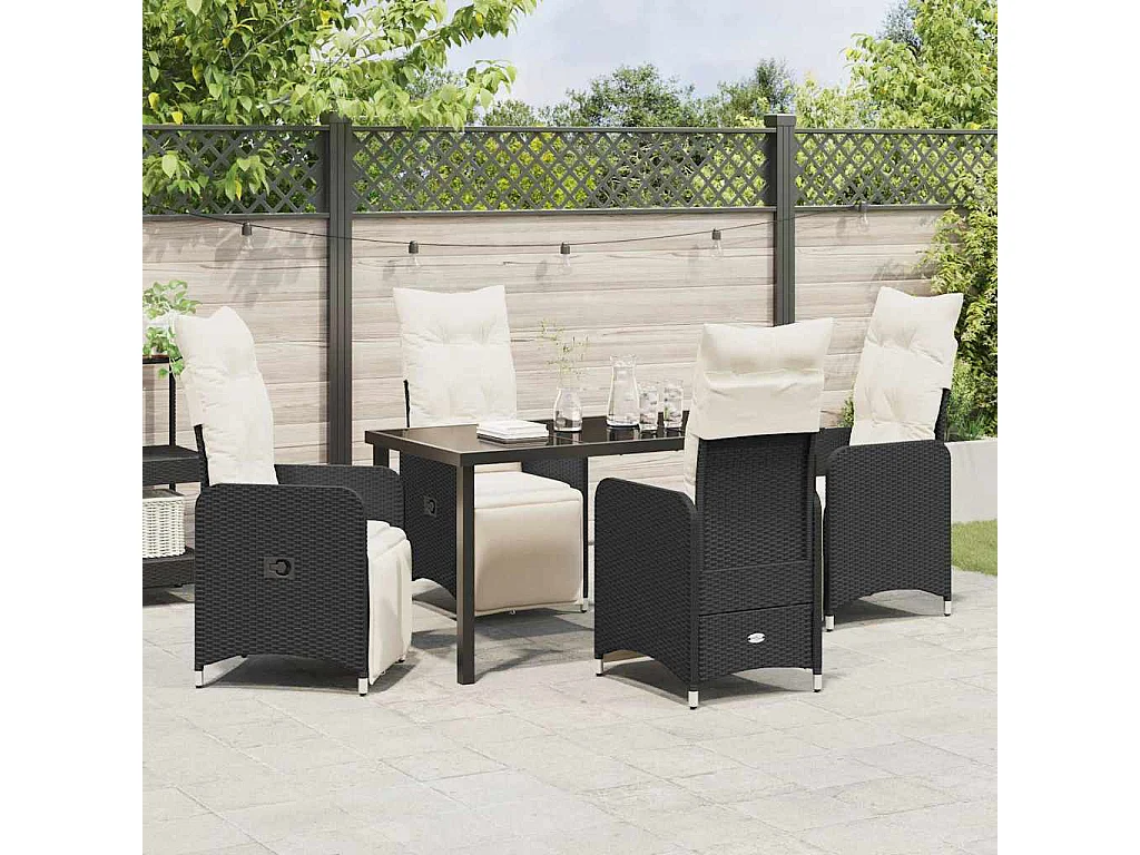 Set da pranzo da giardino composto da 5 pezzi con cuscini neri in rattan sintetico.