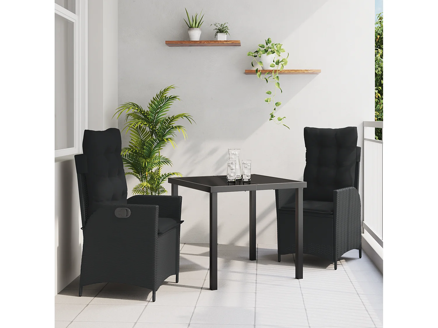 3-teiliges Garten-Essset mit schwarzen Polyrattan-Kissen