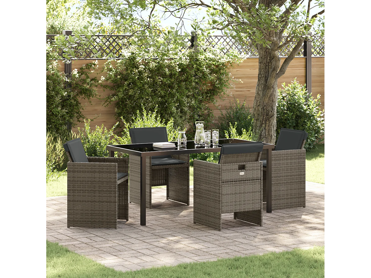 5-teiliges Garten-Essset mit grauen Polyrattan-Kissen