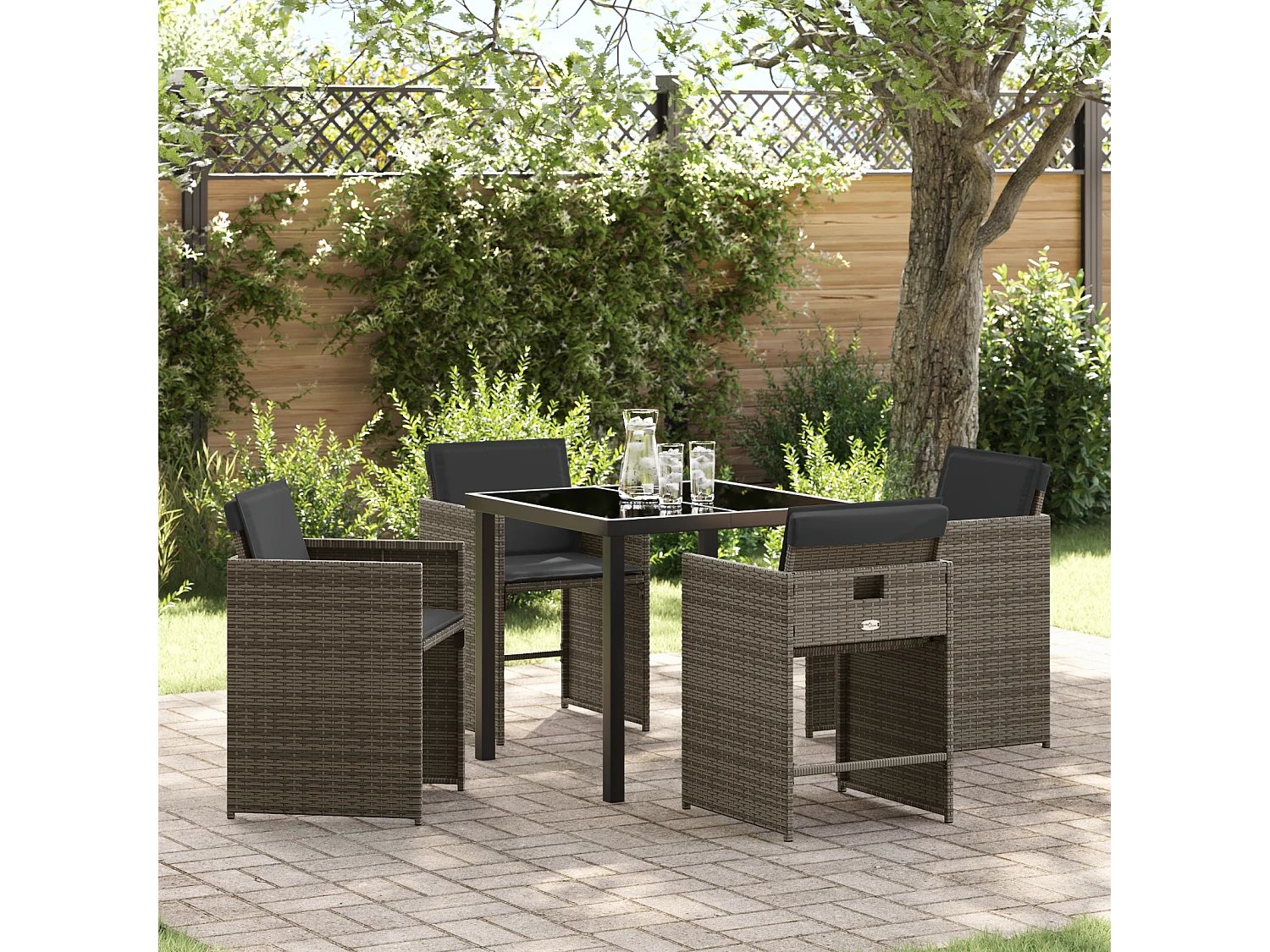 5-teiliges Garten-Essset mit grauen Polyrattan-Kissen