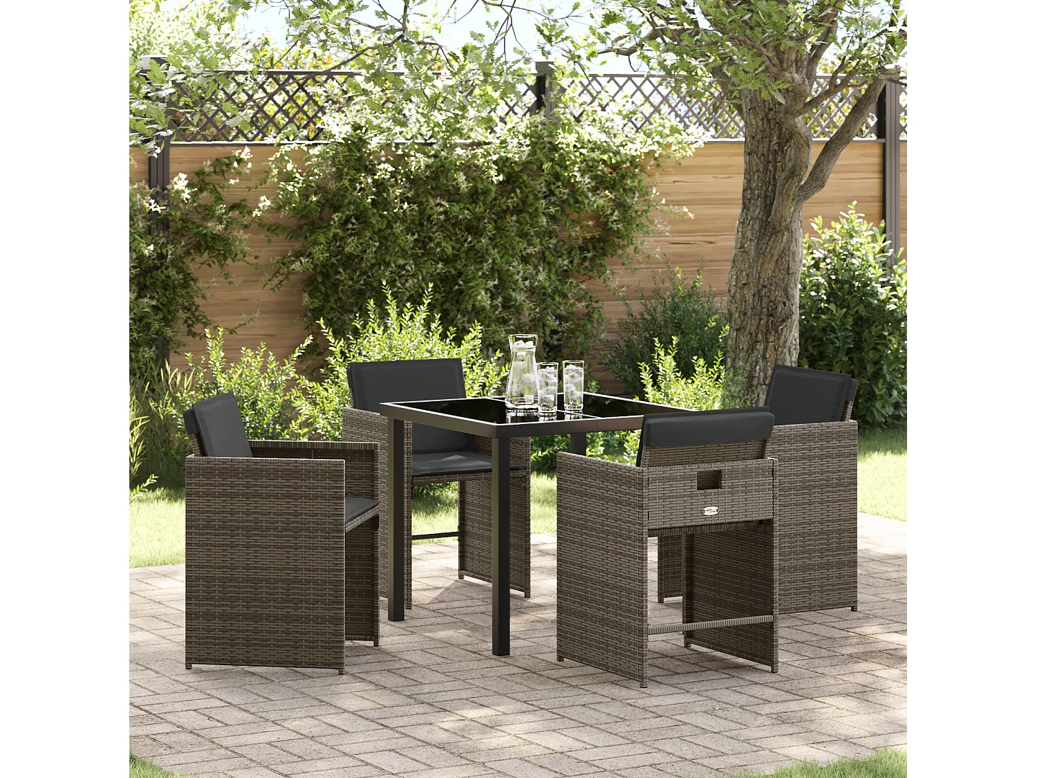 5-teiliges Garten-Essset mit grauen Polyrattan-Kissen