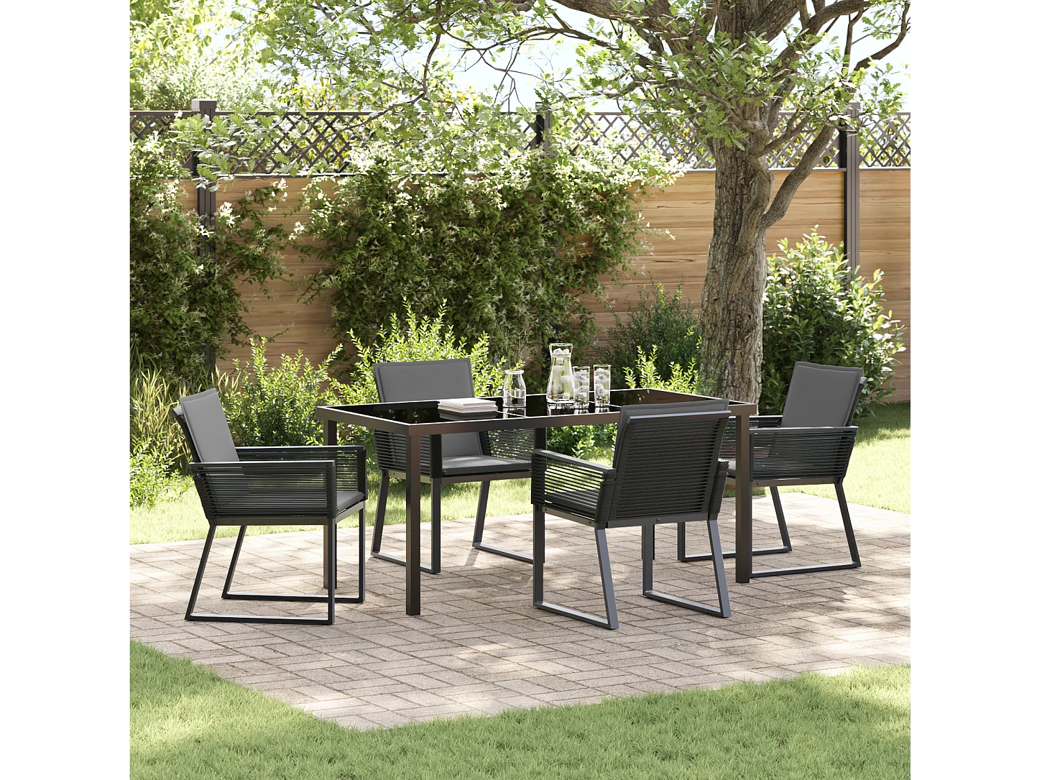 5-teiliges Garten-Essset mit schwarzen Kissen aus Polyrattan