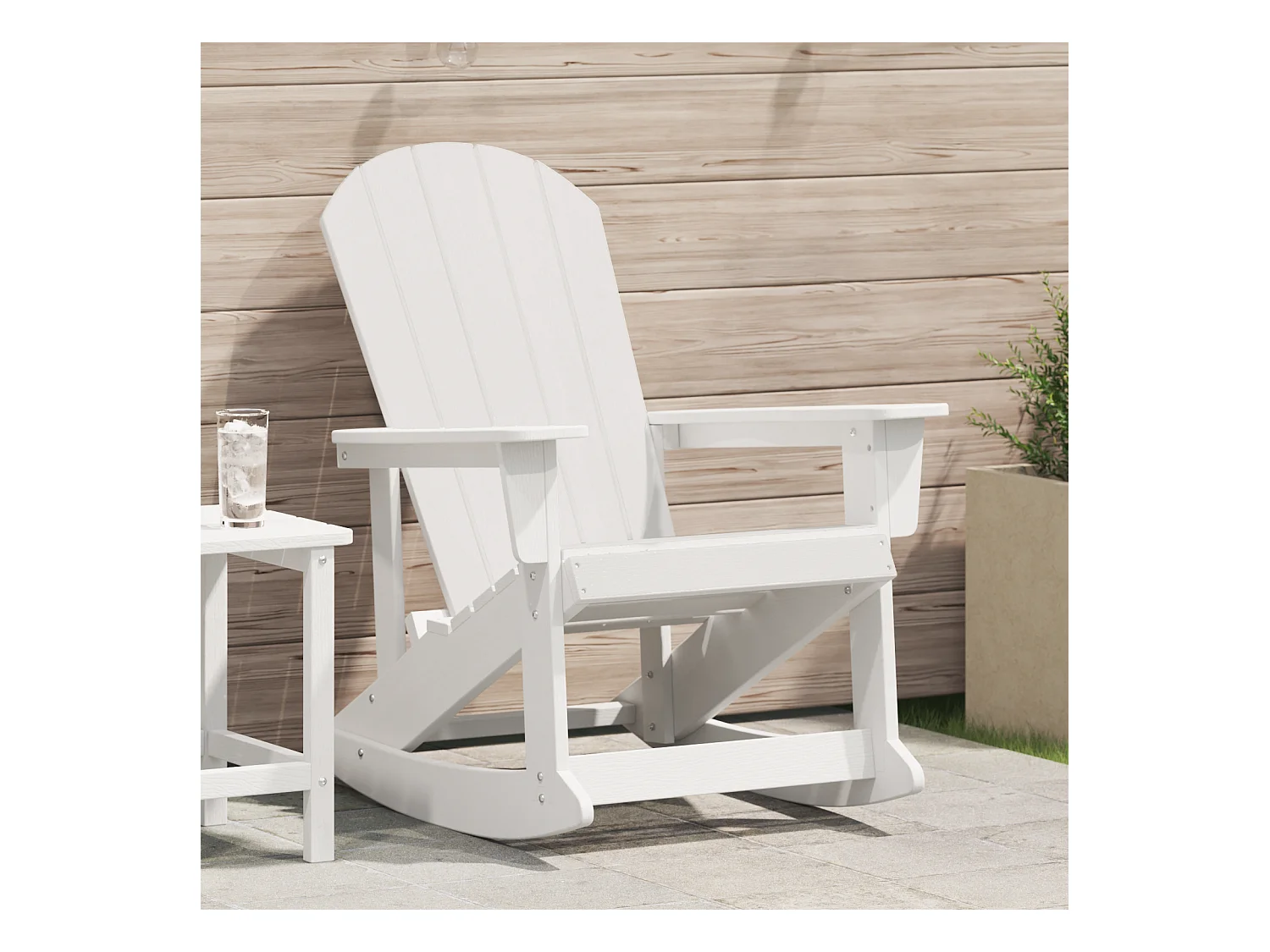 Mecedora Adirondack blanca de HDPE (73,5 x 92 x 90 cm)