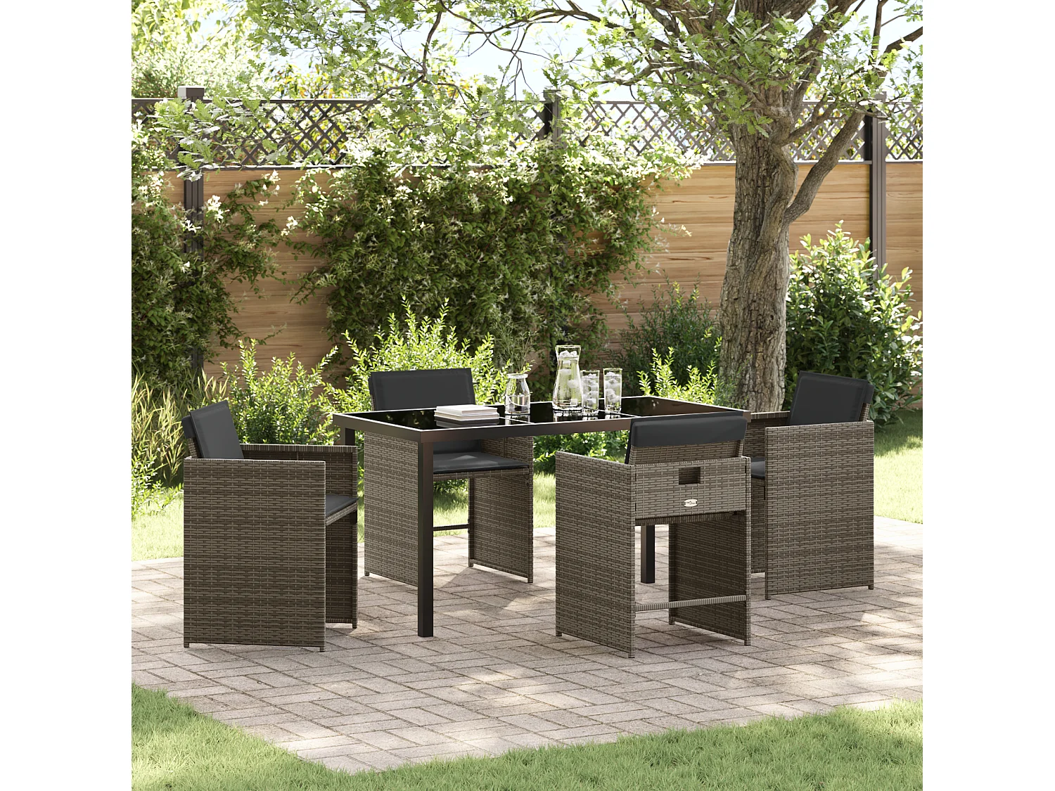 5-teiliges Garten-Essset mit grauen Kissen aus Polyrattan