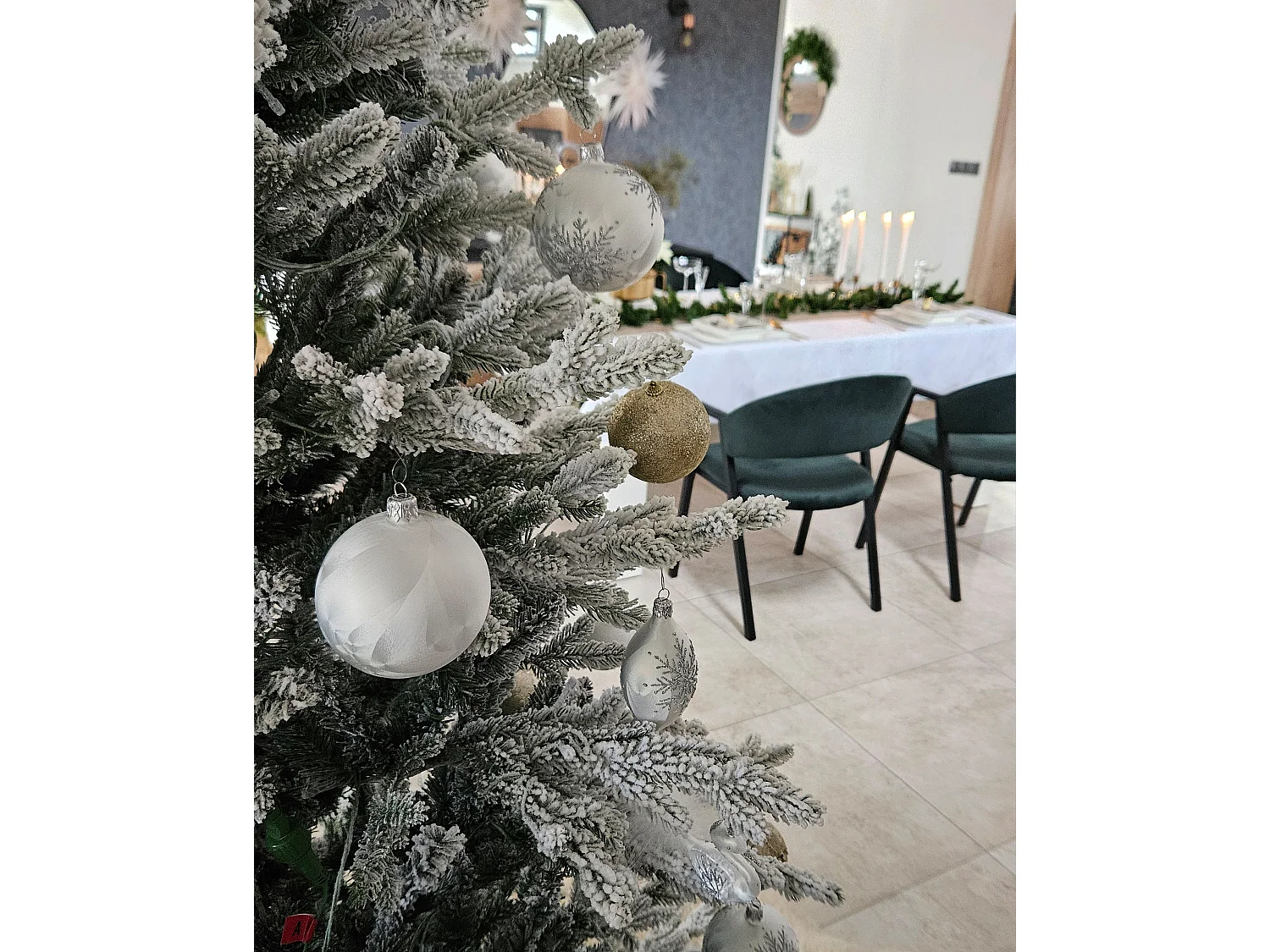 Kerstboom wit 180 cm BRISCO