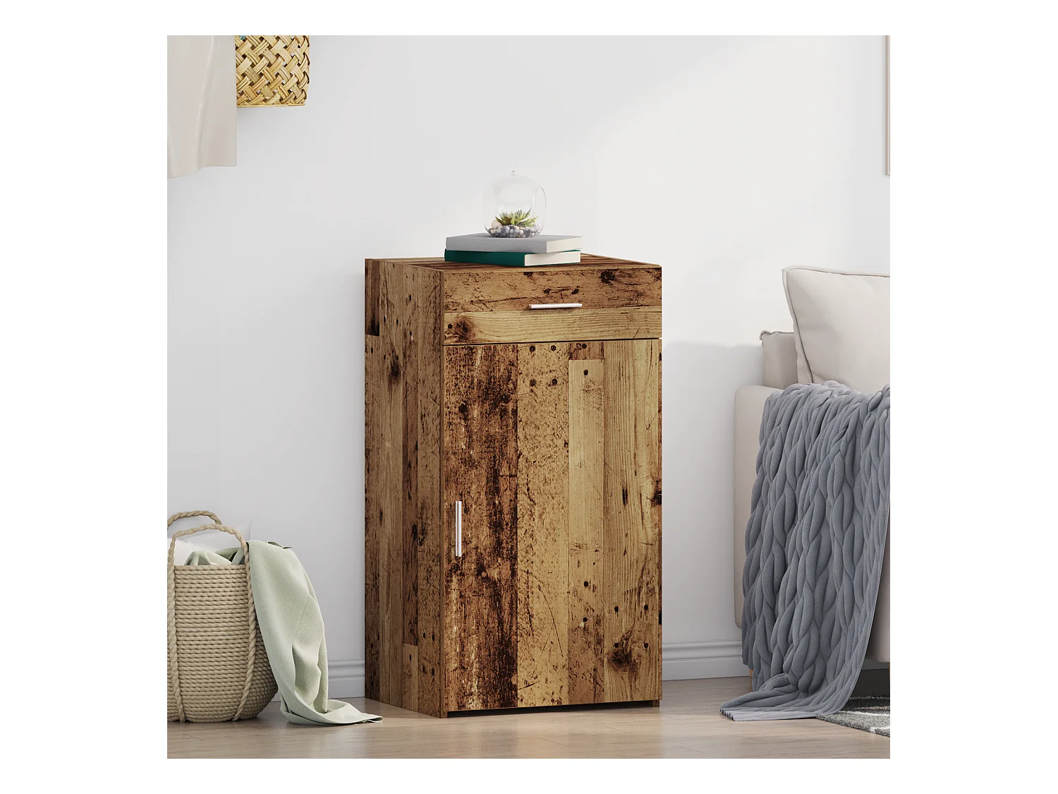Antiek houten dressoir 30x42,5x93 cm in spaanplaat