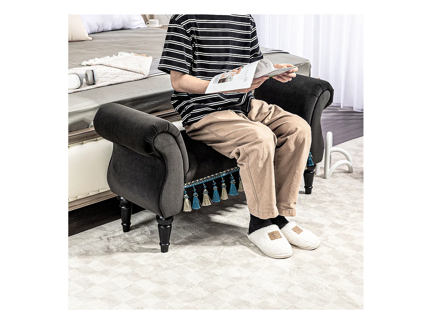 Banquette rembourrée avec rangement, accoudoir, structure bois, velours, gris foncé (117x40x58cm)