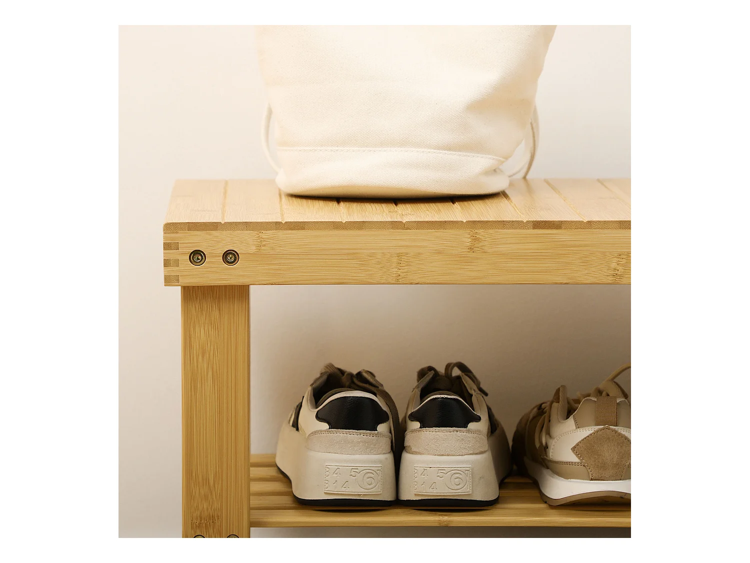 Banc à chaussures 3 étages, rangement pour 6 paires, bambou naturel, multifonctionnel et robuste (70x28x45cm)