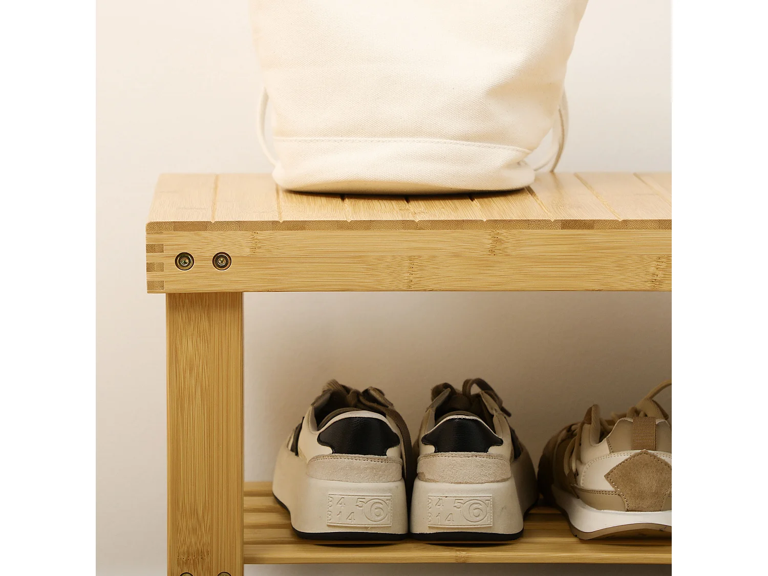 Banc à chaussures 3 étages, rangement pour 6 paires, bambou naturel, multifonctionnel et robuste (70x28x45cm)