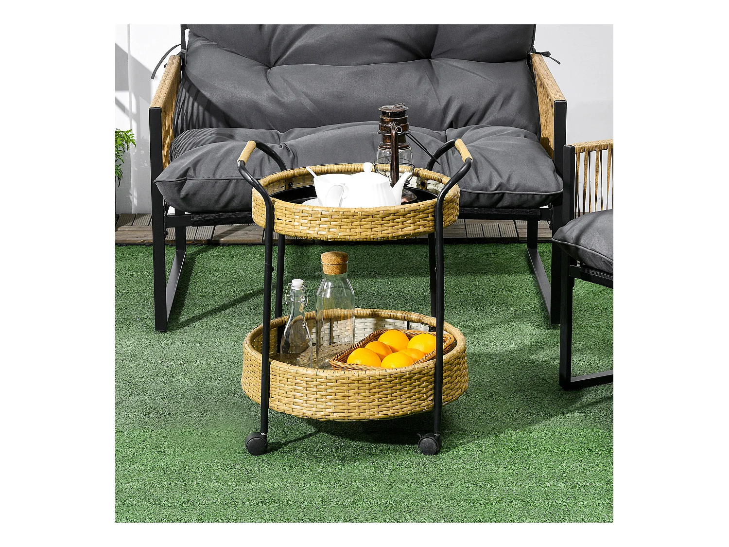 Chariot de service rond avec 2 étagères, rotin naturel, cadre métal, roues avec freins, jaune (50x50x66cm)