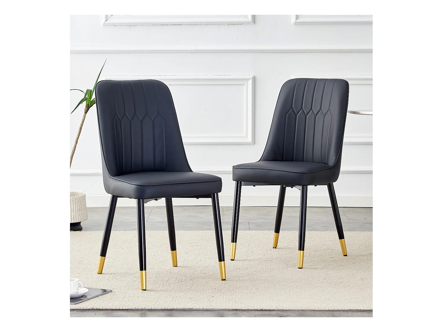 Chaise de salle à manger moderne, PU noir, pieds métalliques noirs, design minimaliste (55x43x89 cm)