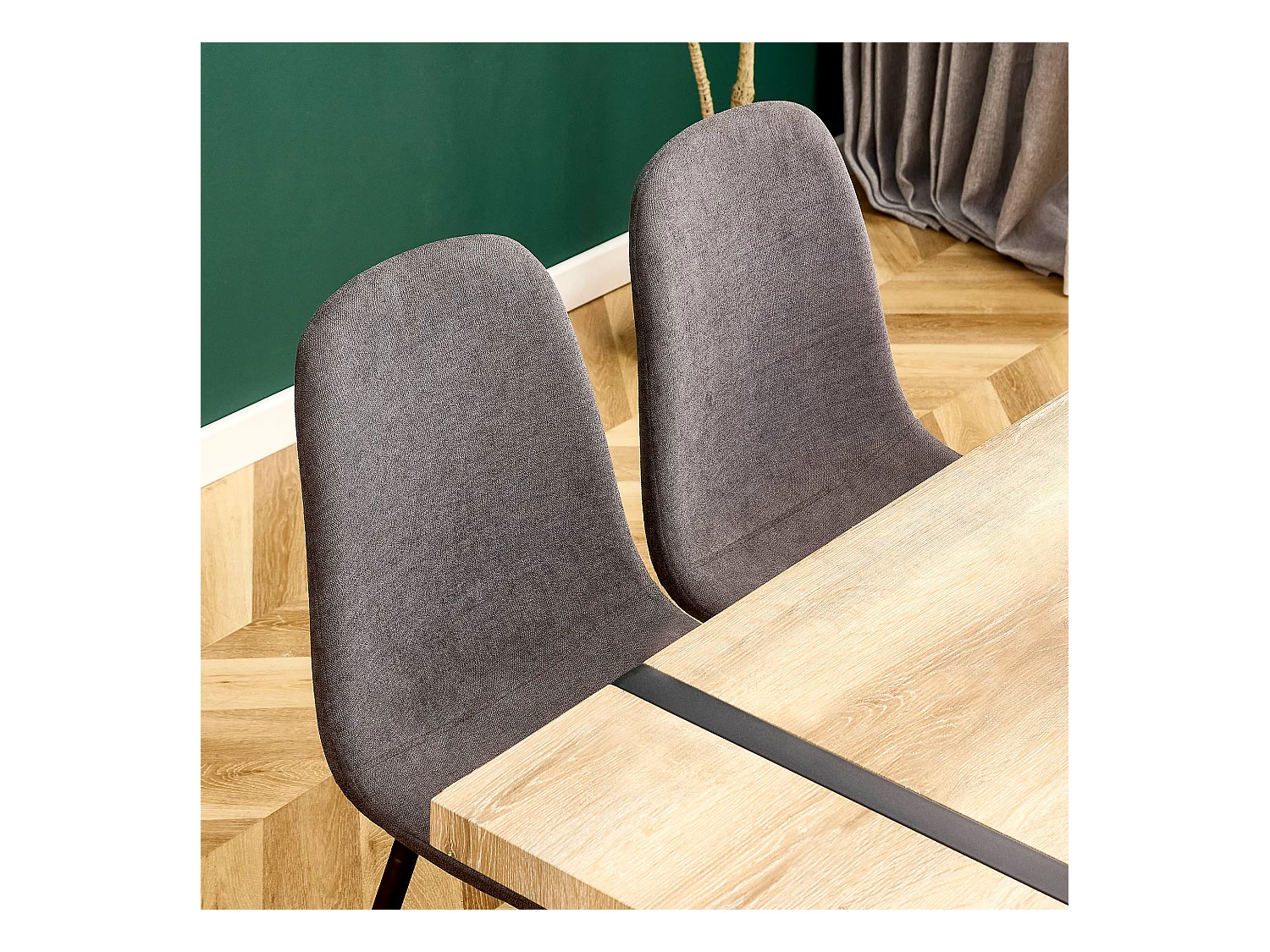 Set van 4 Scandinavische eetkamerstoelen, vintage design in imitatiesuède met zwarte metalen poten, grijs (43x40x87,5 cm)