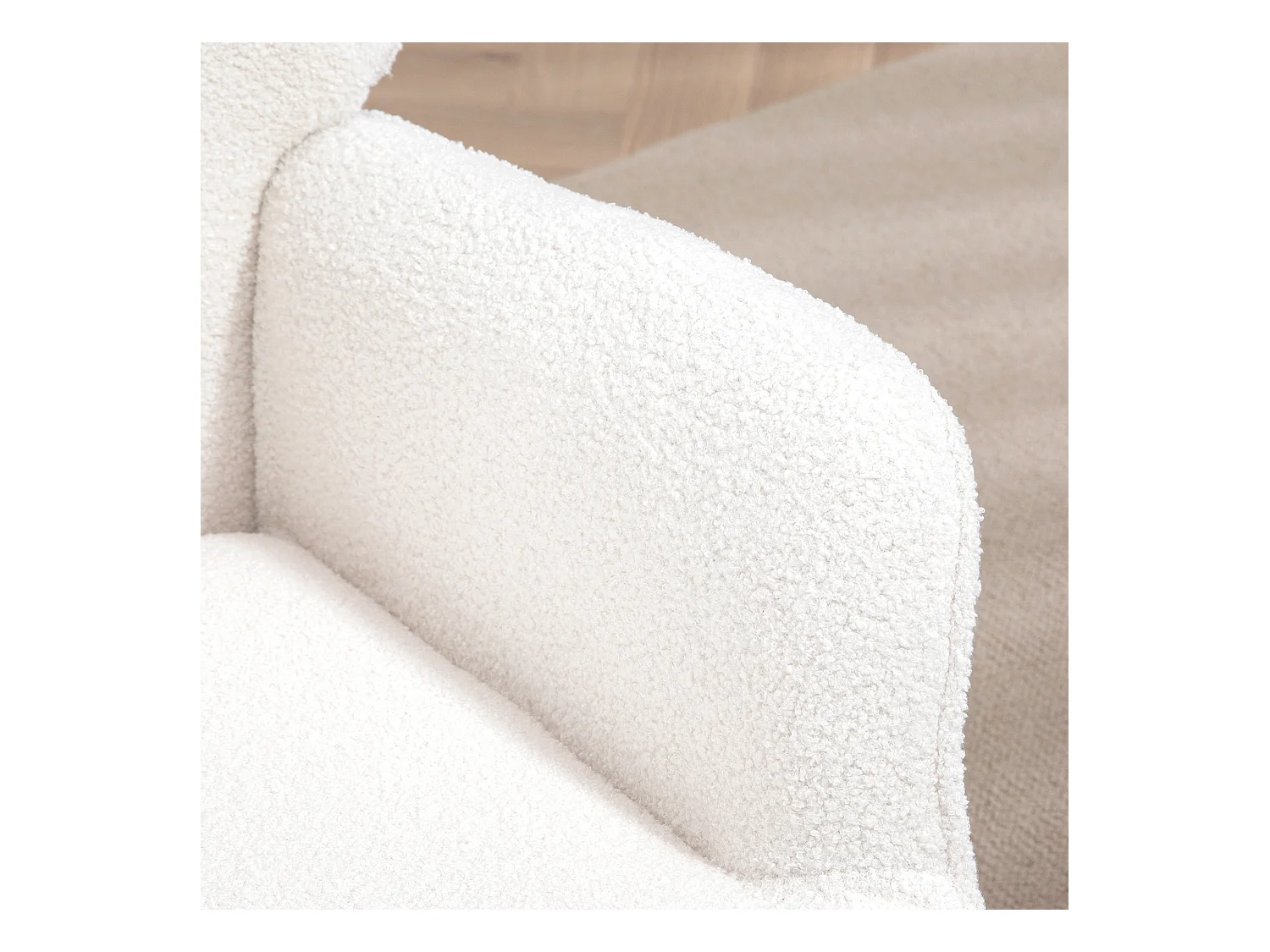 Fauteuil oreiller rembourré avec accoudoirs, pieds métal, polyester crème (71x77x102cm)