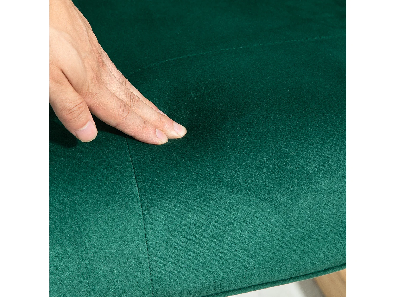 Fauteuil à bascule avec repose-pieds, tissu velours, pieds en bois, vert (66x96x101 cm)