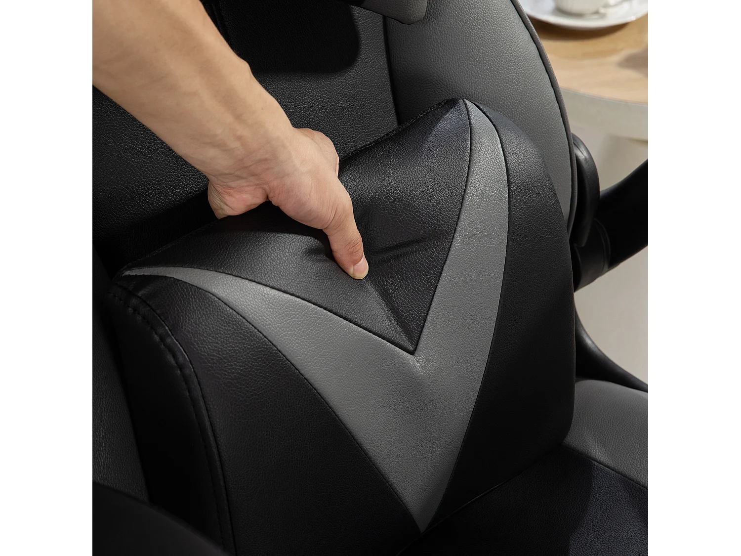 Chaise de gaming ergonomique, avec fonction basculante, en cuir synthétique, noir et gris, (67x75x106-112 cm)