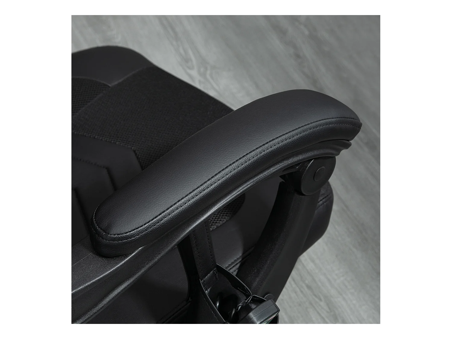 Fauteuil de gaming ergonomique avec fonction chauffante et 6 points de vibration, cuir synthétique, noir (68x69x108-117 cm)