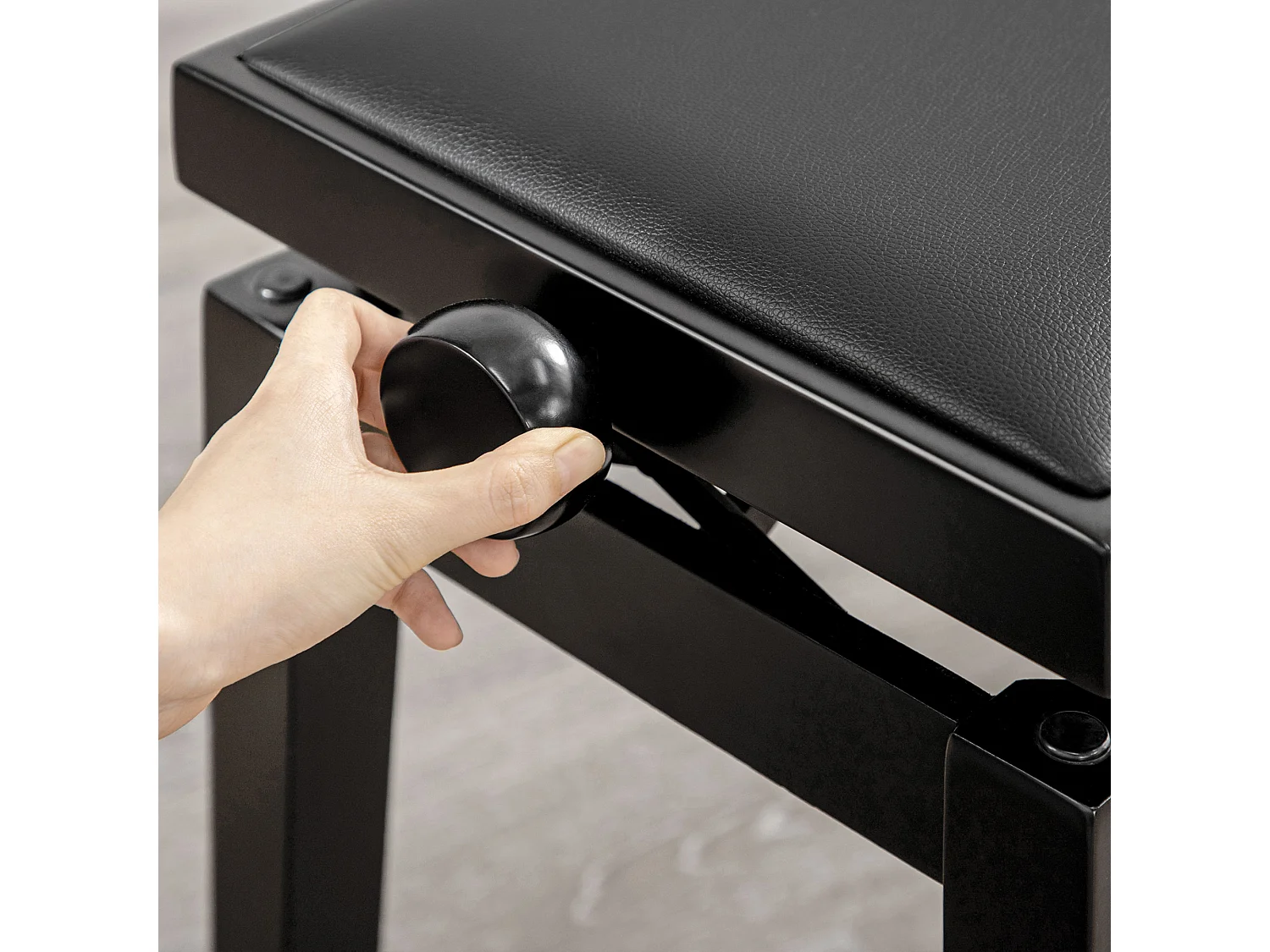 Banc de piano réglable, assise en cuir synthétique, bois caoutchouc, noir (63x33x45-56cm)