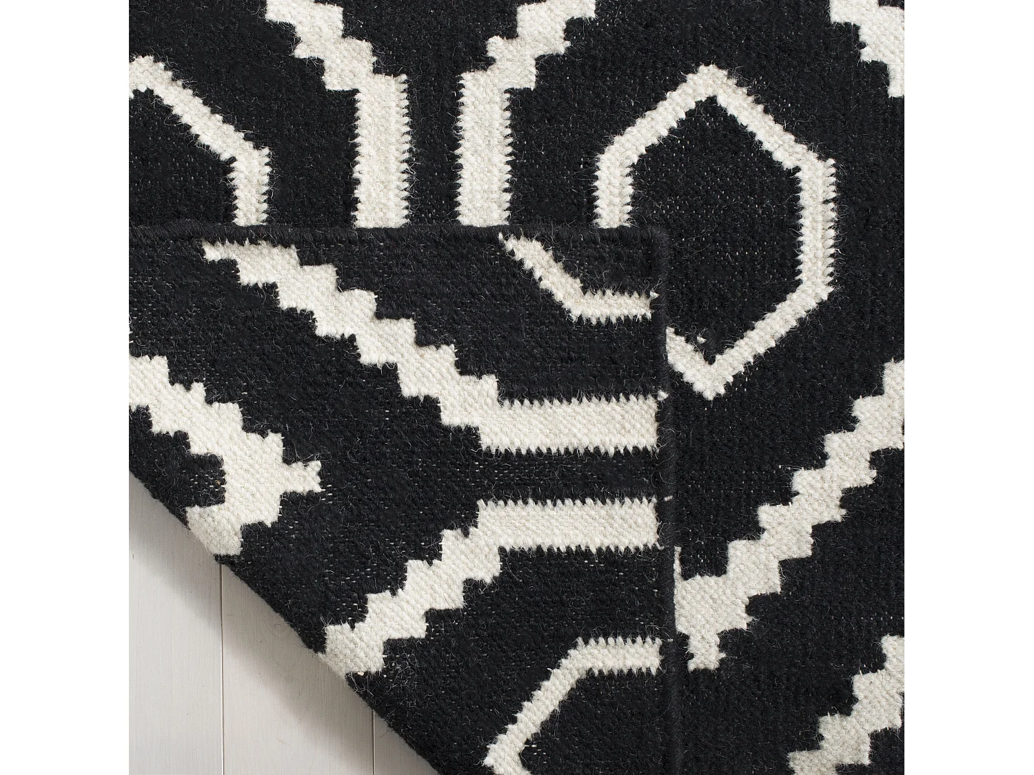 Tapis Noir/Neutre 122 X 183 cm - Casablanca