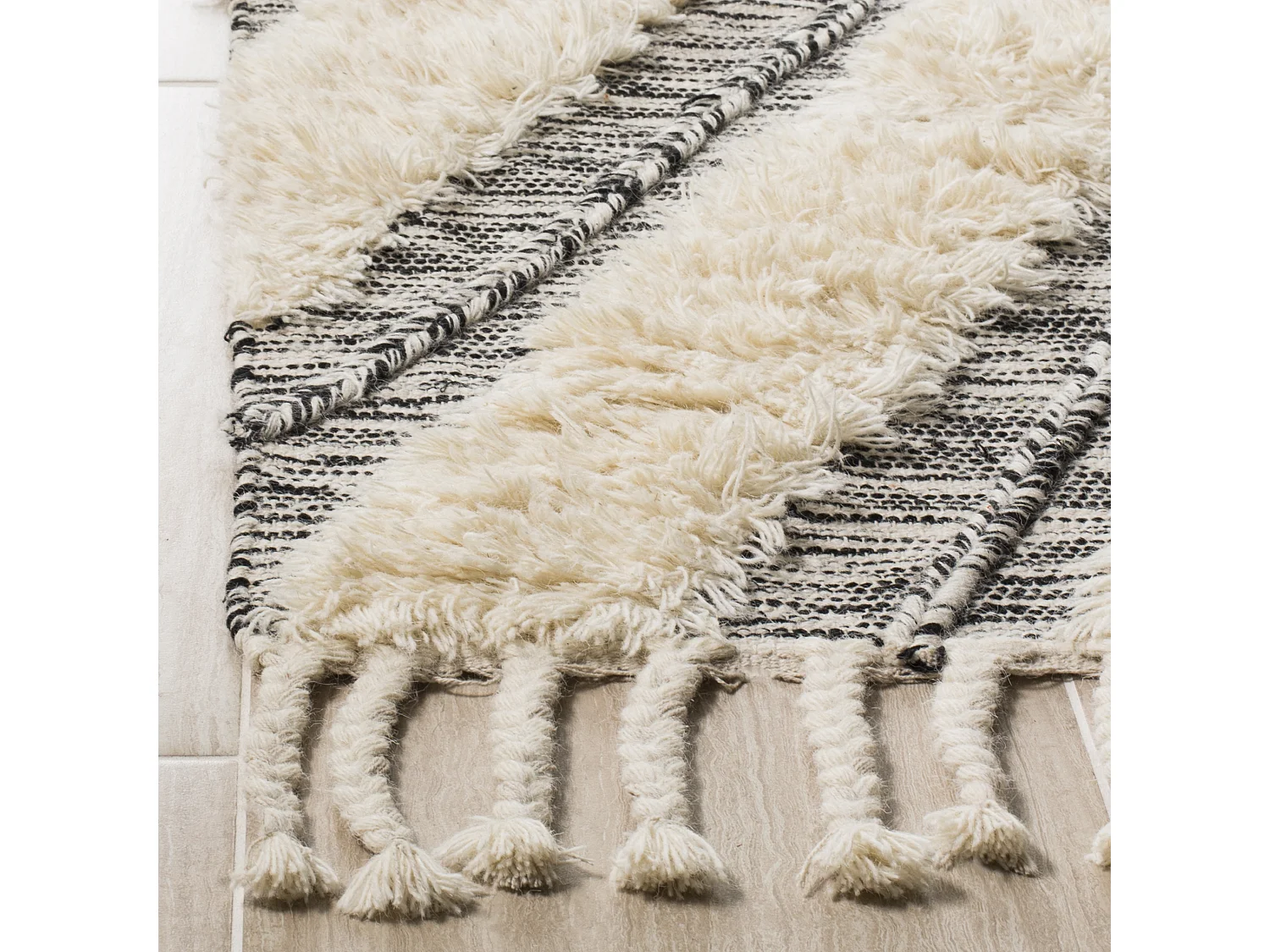 Tapis Noir/Neutre 122 X 183 cm - Ariana