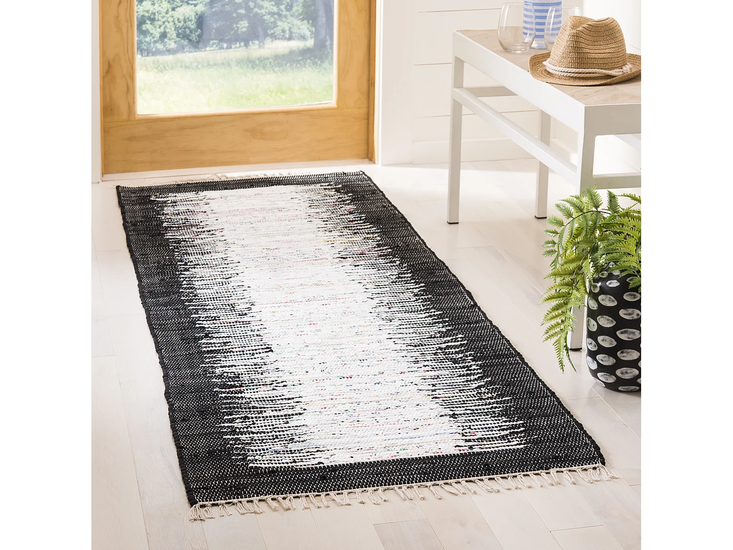 Tapis Neutre/Noir 69 X 213 cm - Saltillo