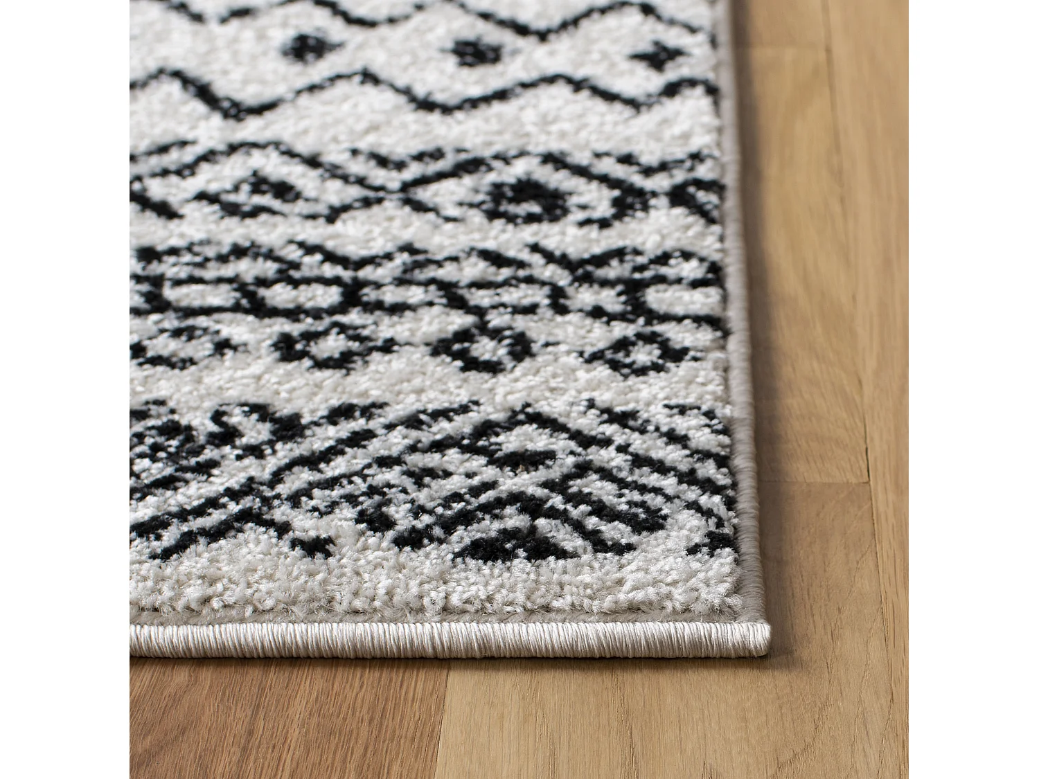 Tapis Neutre/Noir 183 X 274 cm - Makayla