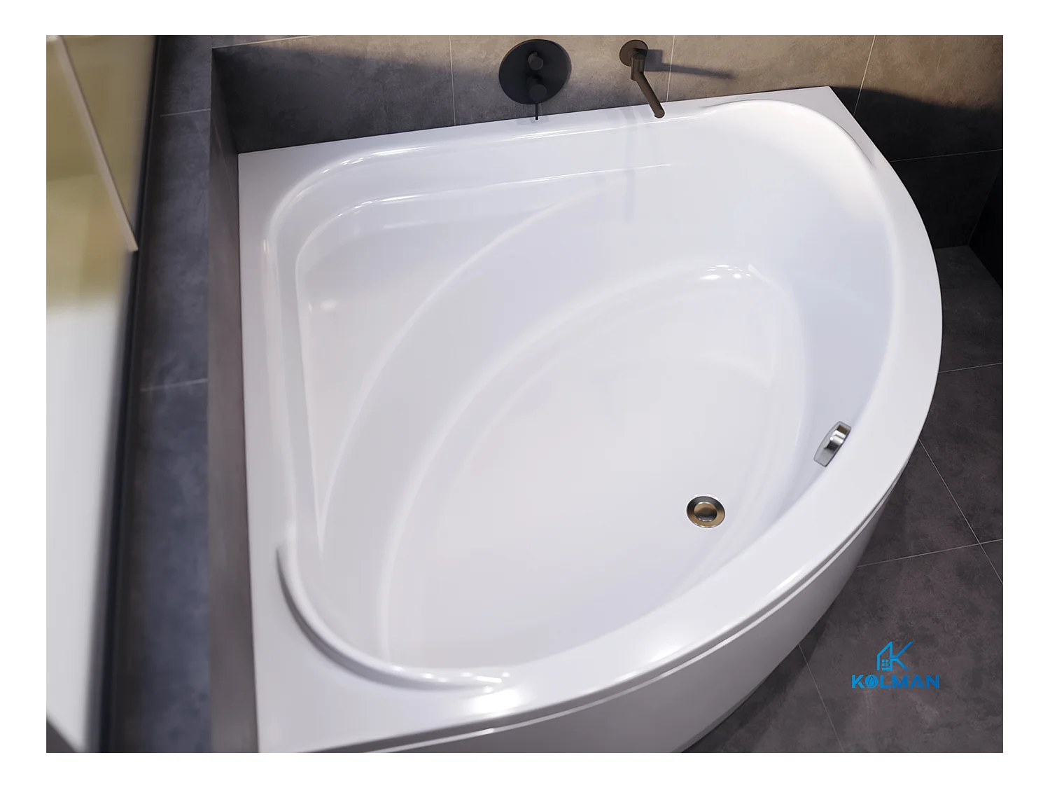 Baignoire asymétrique 140x140 STANDARD acrylique blanc, sans Habillage + Pieds + Vidage à chromé