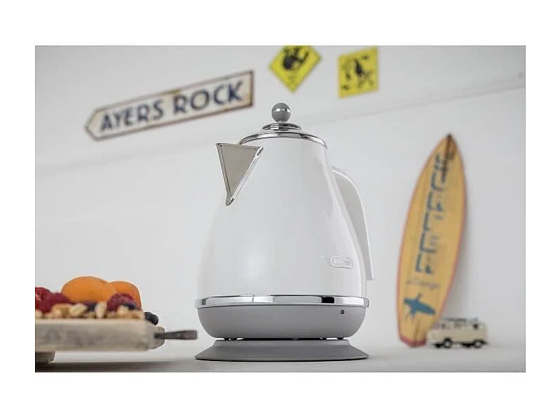 Bouilloire DELONGHI ICONA CAPITALS - 1,7L - Acier inoxydable - Base amovible et pivotante 360° - Filtre anticalcaire - Blanc