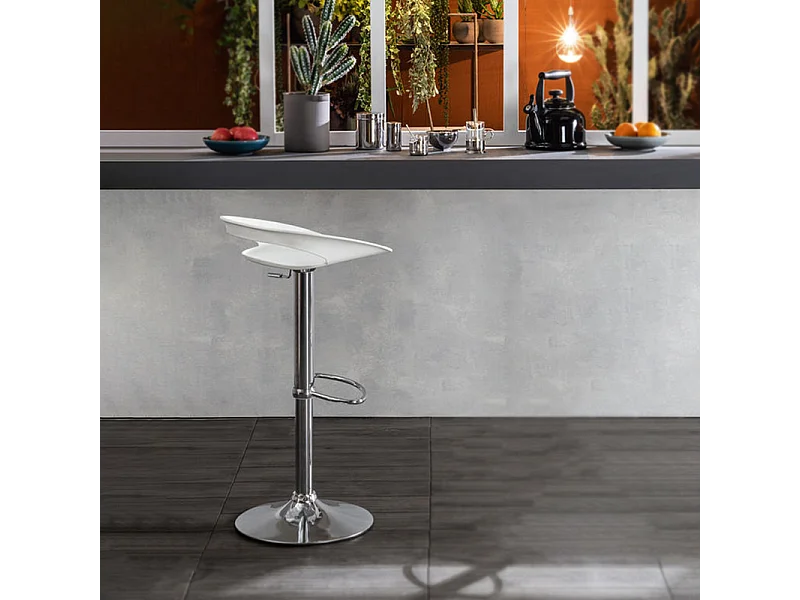 Lote de 2 taburetes altos "Glenda" en polipropileno blanco con elevación a gas y reposapiés, 40x40 cm, 69 cm de alto.