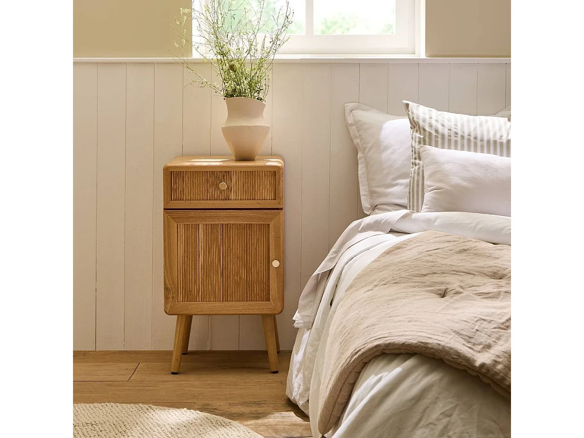 Nachttisch mit 1 Tür und 1 Schublade, Fronten in Lamellenoptik, H71 cm - AVA