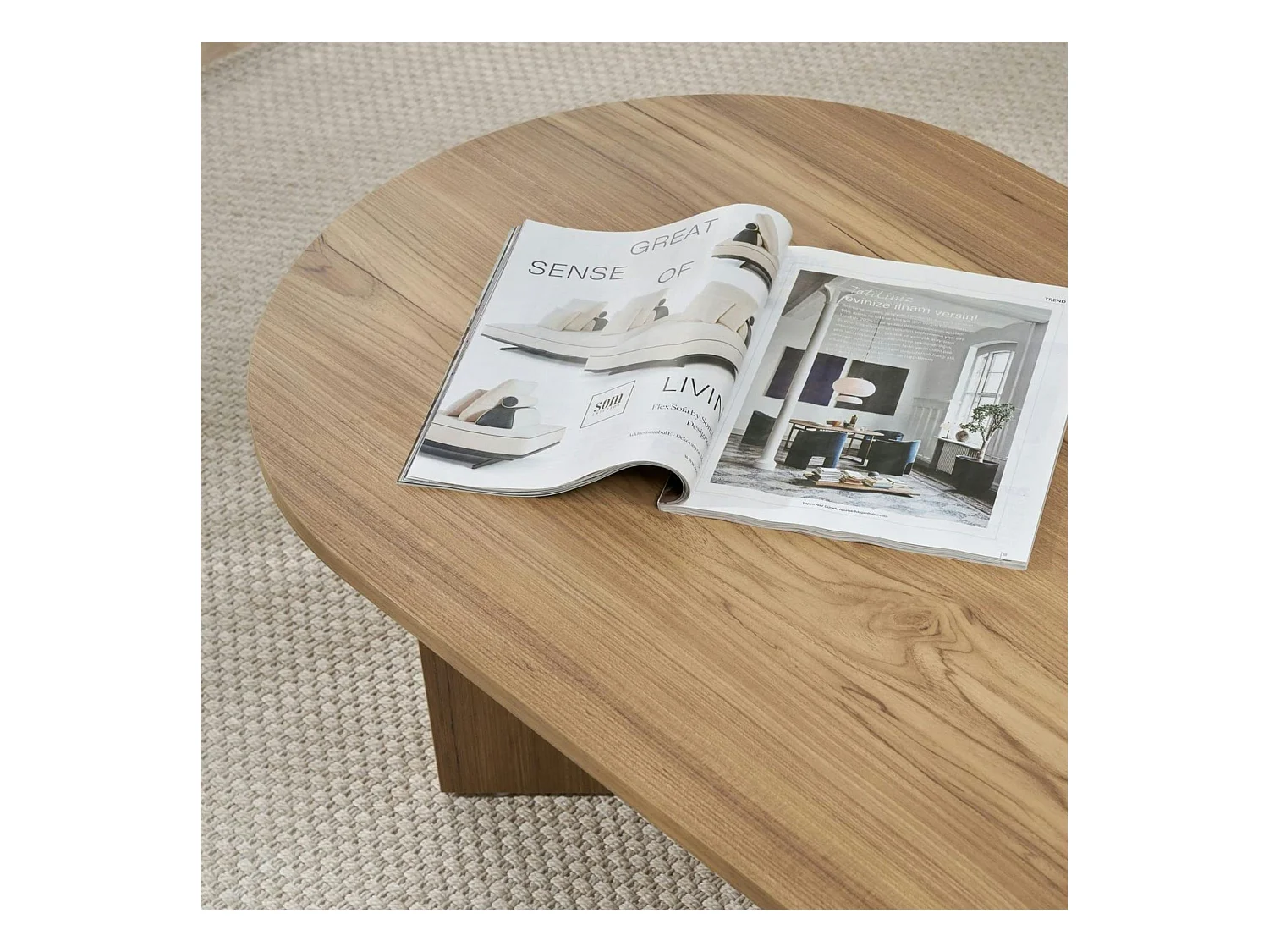 Table basse ovale effet chêne huilé - pieds en V MARFA