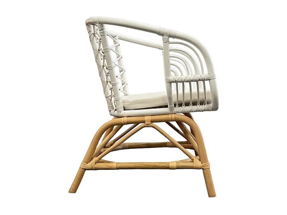 Fauteuil arrondi en rotin tressé blanc et couleur naturelle – VIOLA