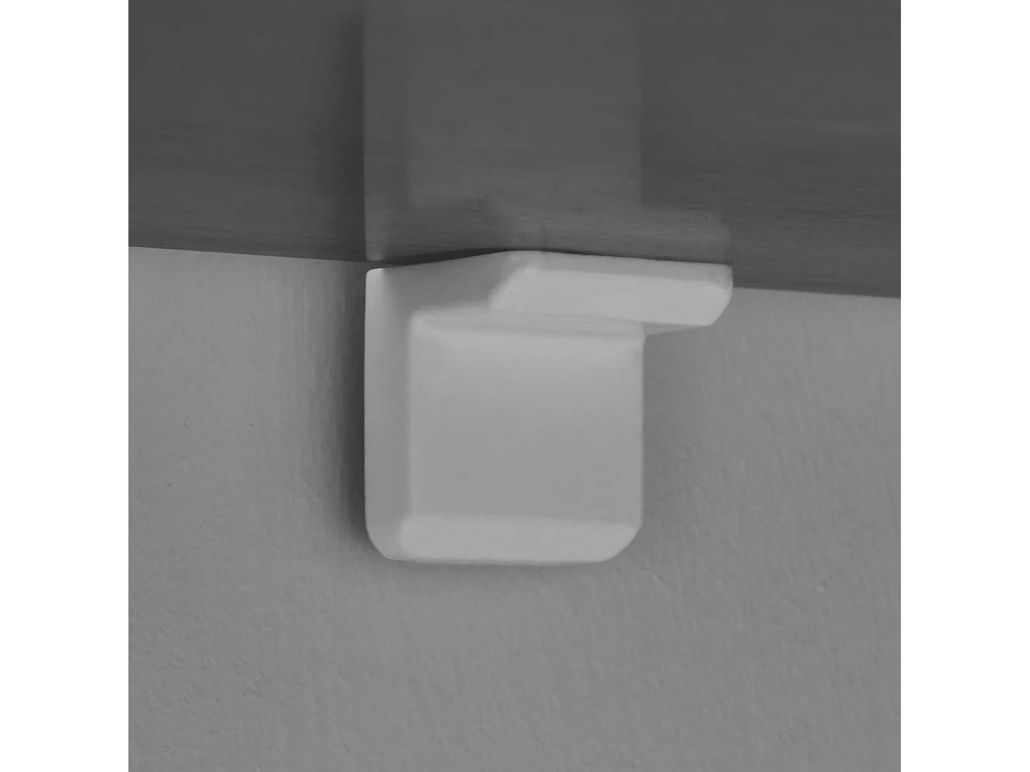 Console de salon ovale effet chêne - pieds en V MARFA