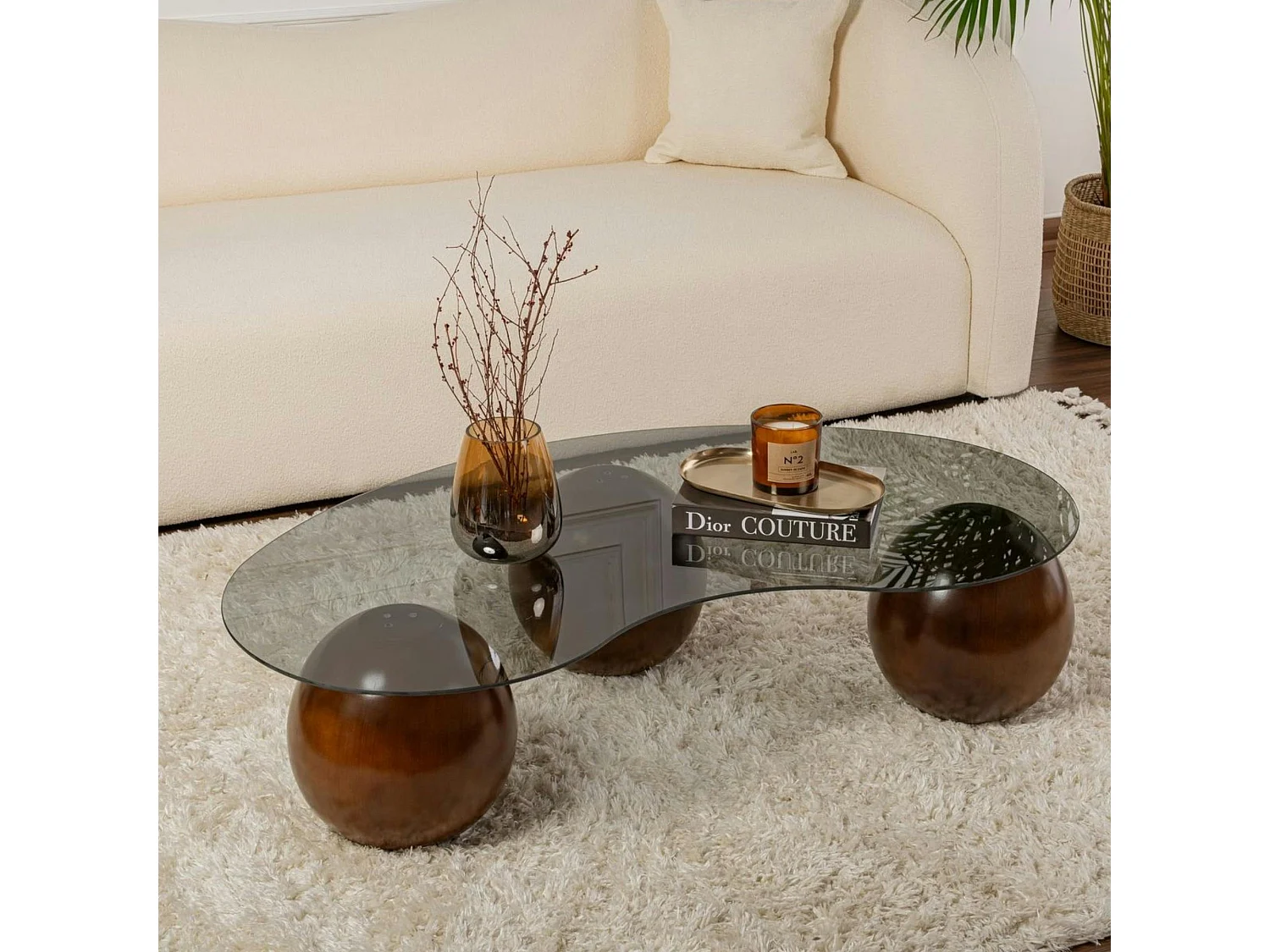 Table basse verre fumé design – 3 pieds boules marrons KOCHI