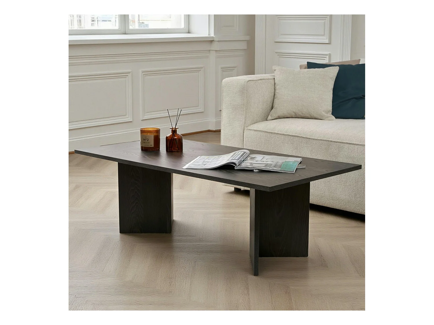 Table basse moderne effet bois noir - pieds en V MARFA