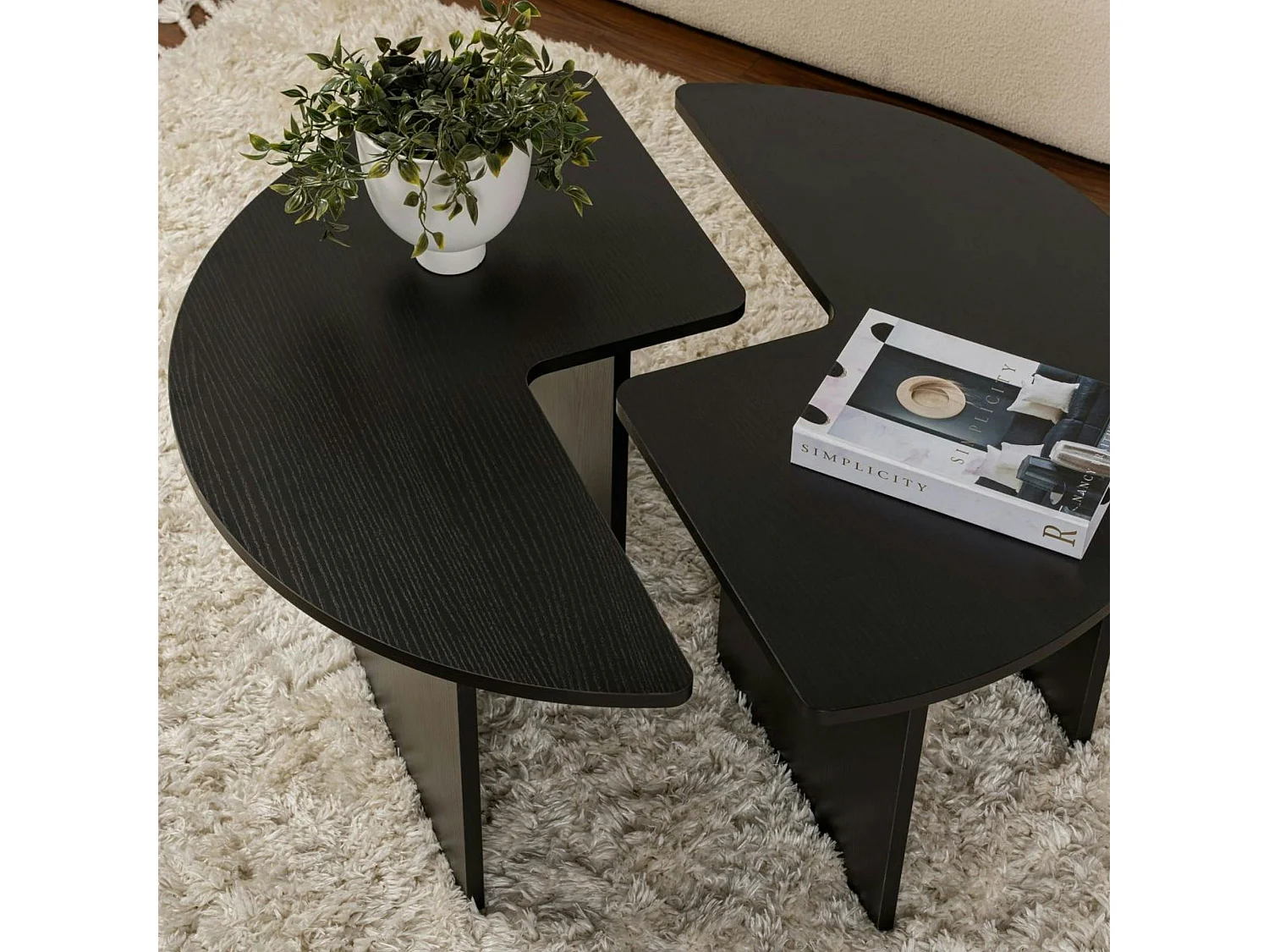 Table basse ronde noire effet bois - design puzzle MARFA