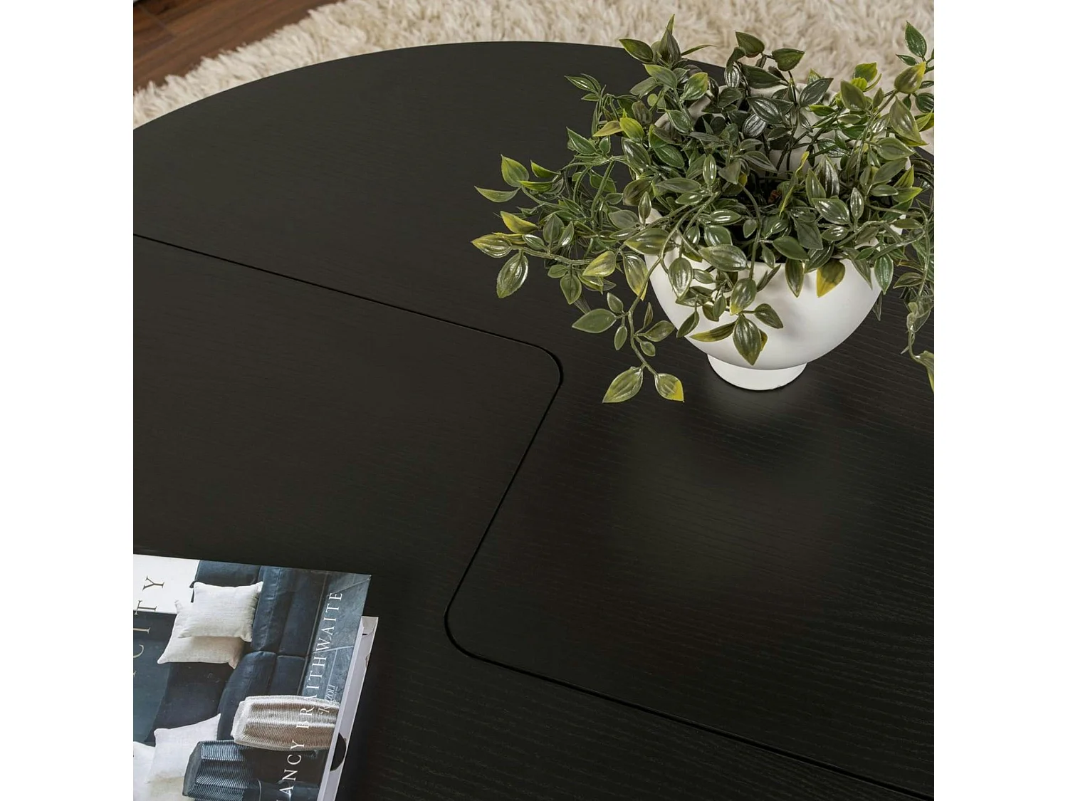 Table basse ronde noire effet bois - design puzzle MARFA