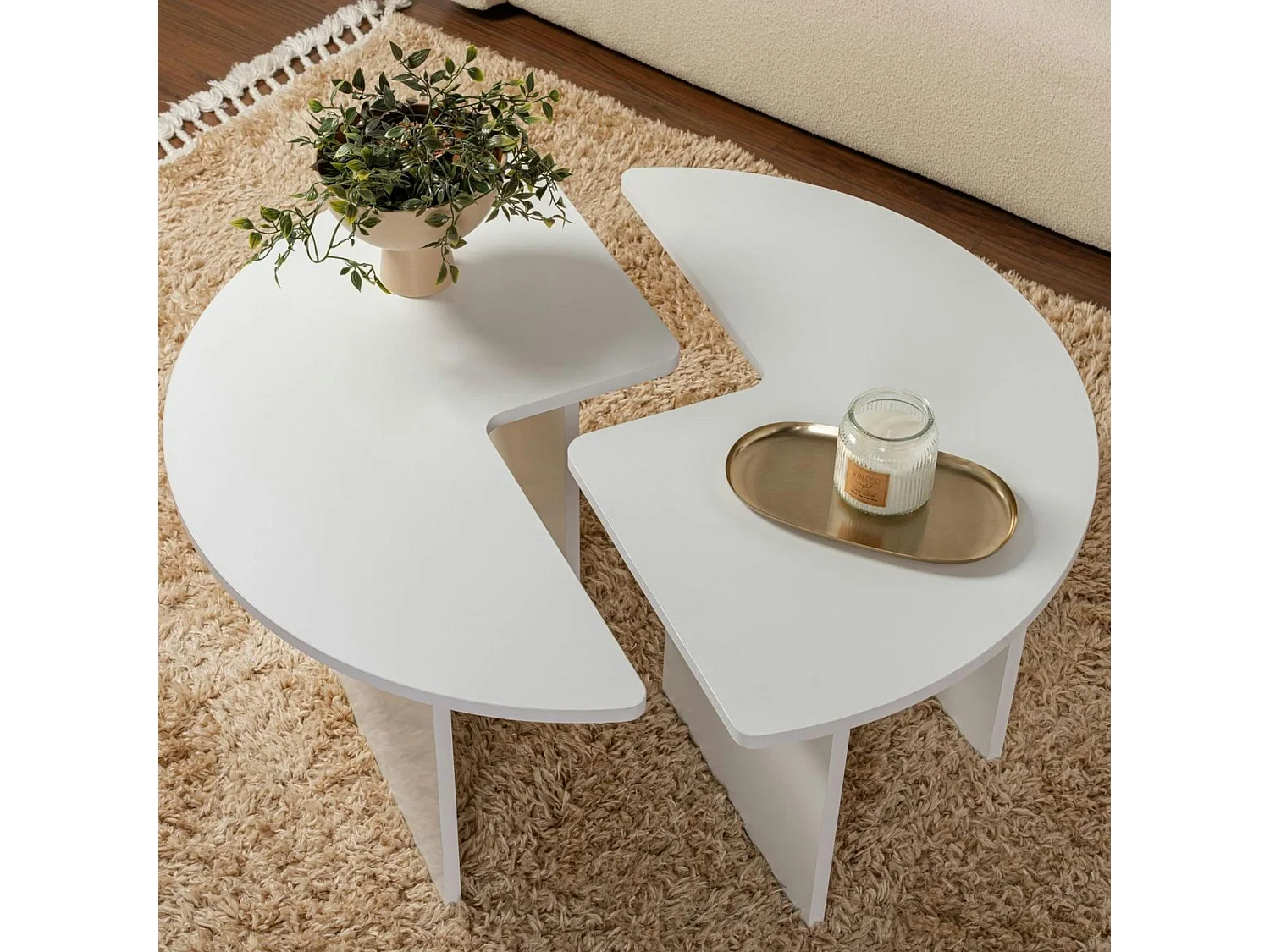 Table basse ronde blanche effet laque - design puzzle MARFA