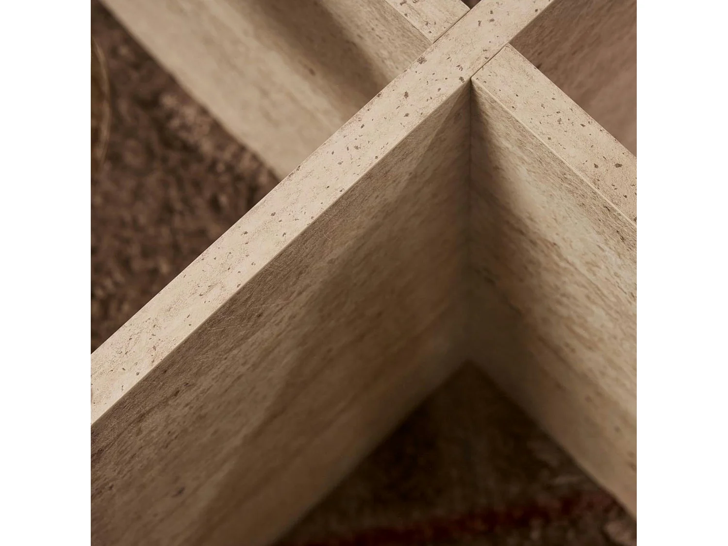 Table basse en verre - pied en croix effet travertin SALTA