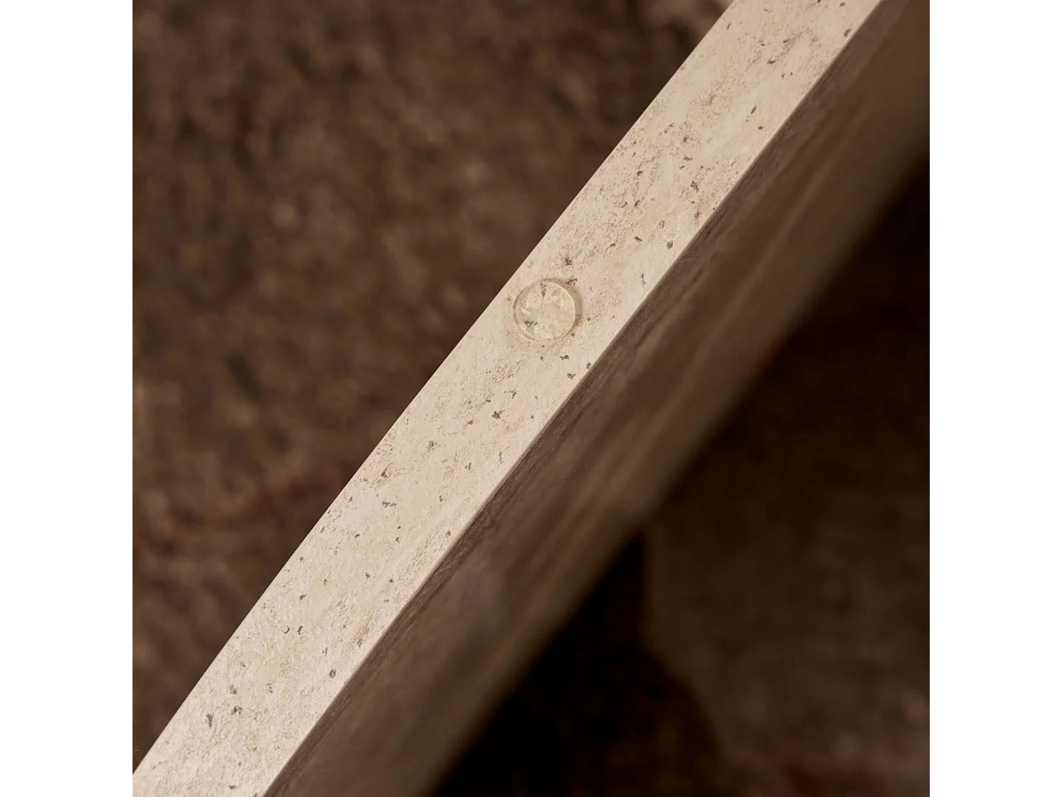 Table basse en verre - pied en croix effet travertin SALTA