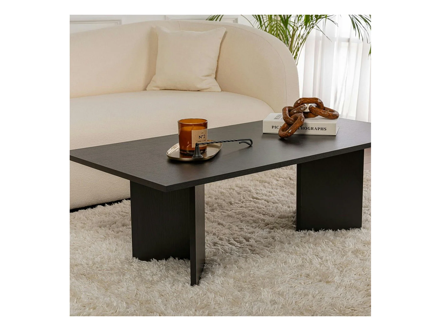 Table basse moderne noire effet bois - pieds en V MARFA